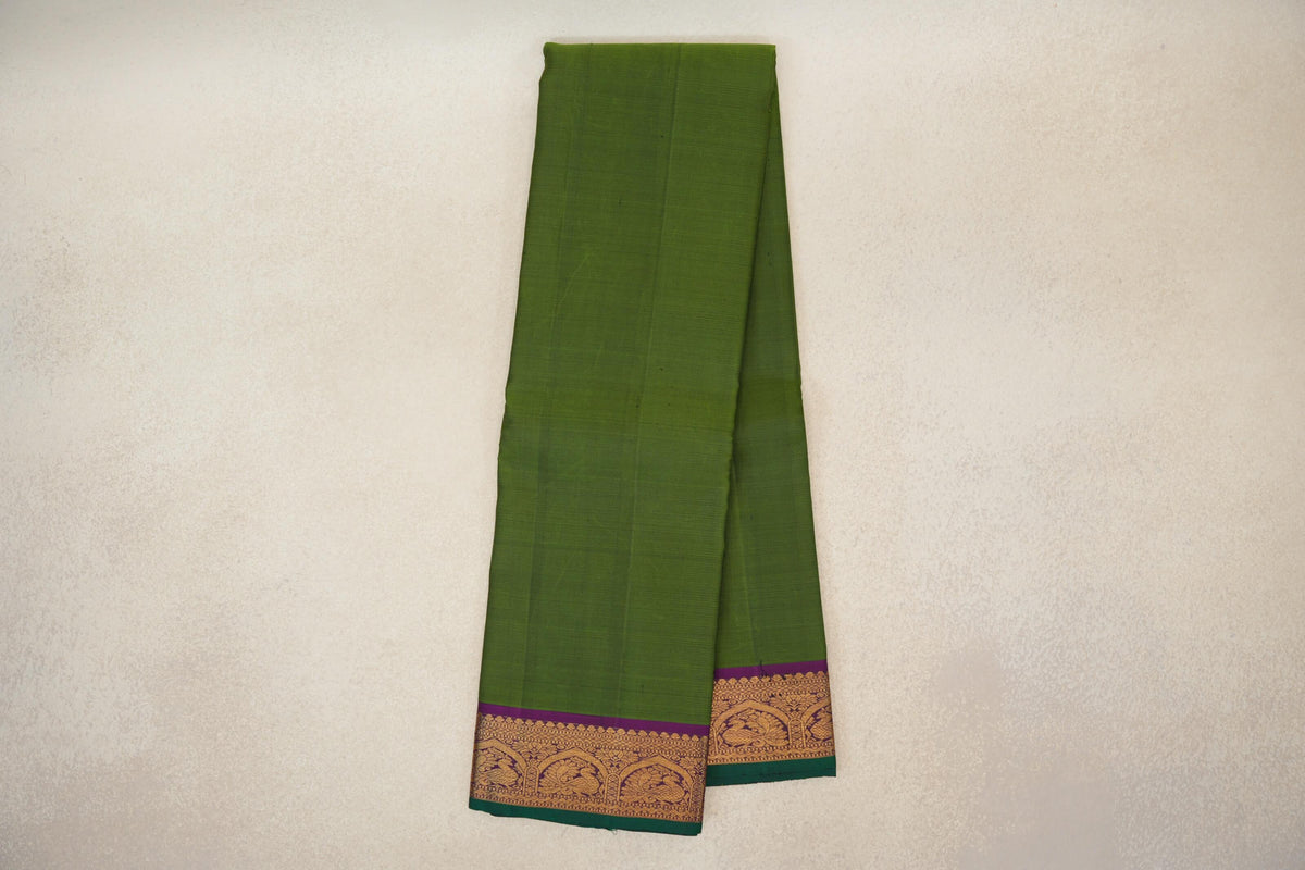 Online Mehendi Green with Deep Magenta with Dark Green Selvedge Borders Vintage Kanjivaram Silk Saree