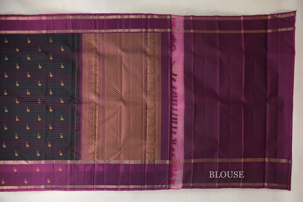 Black with Deep Magenta Rettai Pettu Borders Vintage Kanjivaram Silk Saree blouse