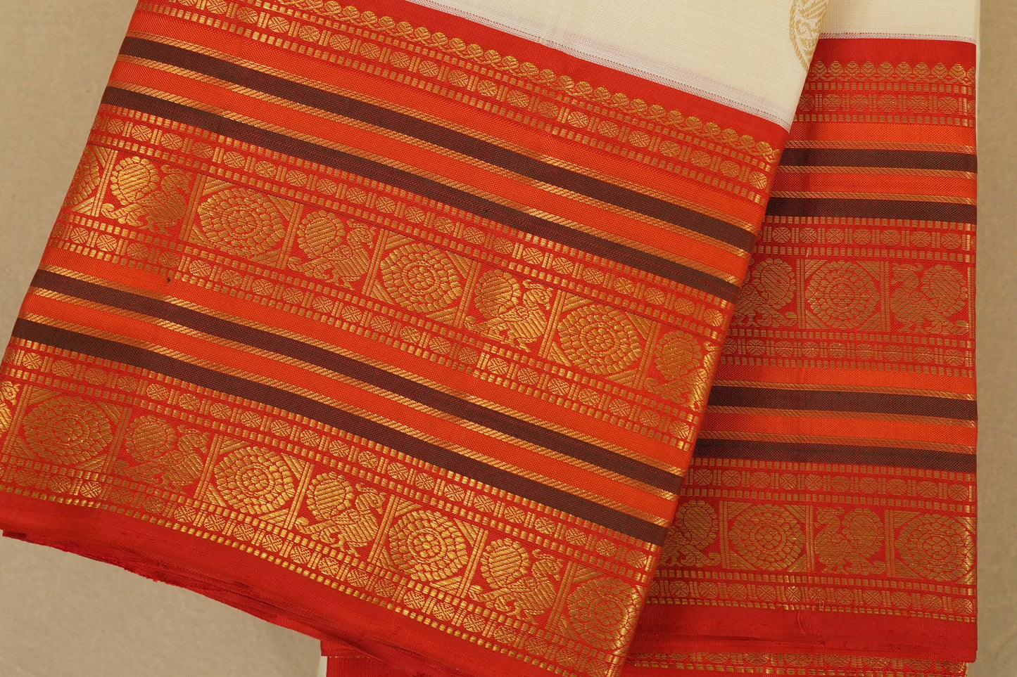 Off White Kanjivaram Silk Saree borders zoom