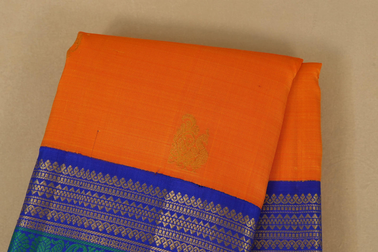 Mango yellow vintage kanjivaram silk saree body zoom
