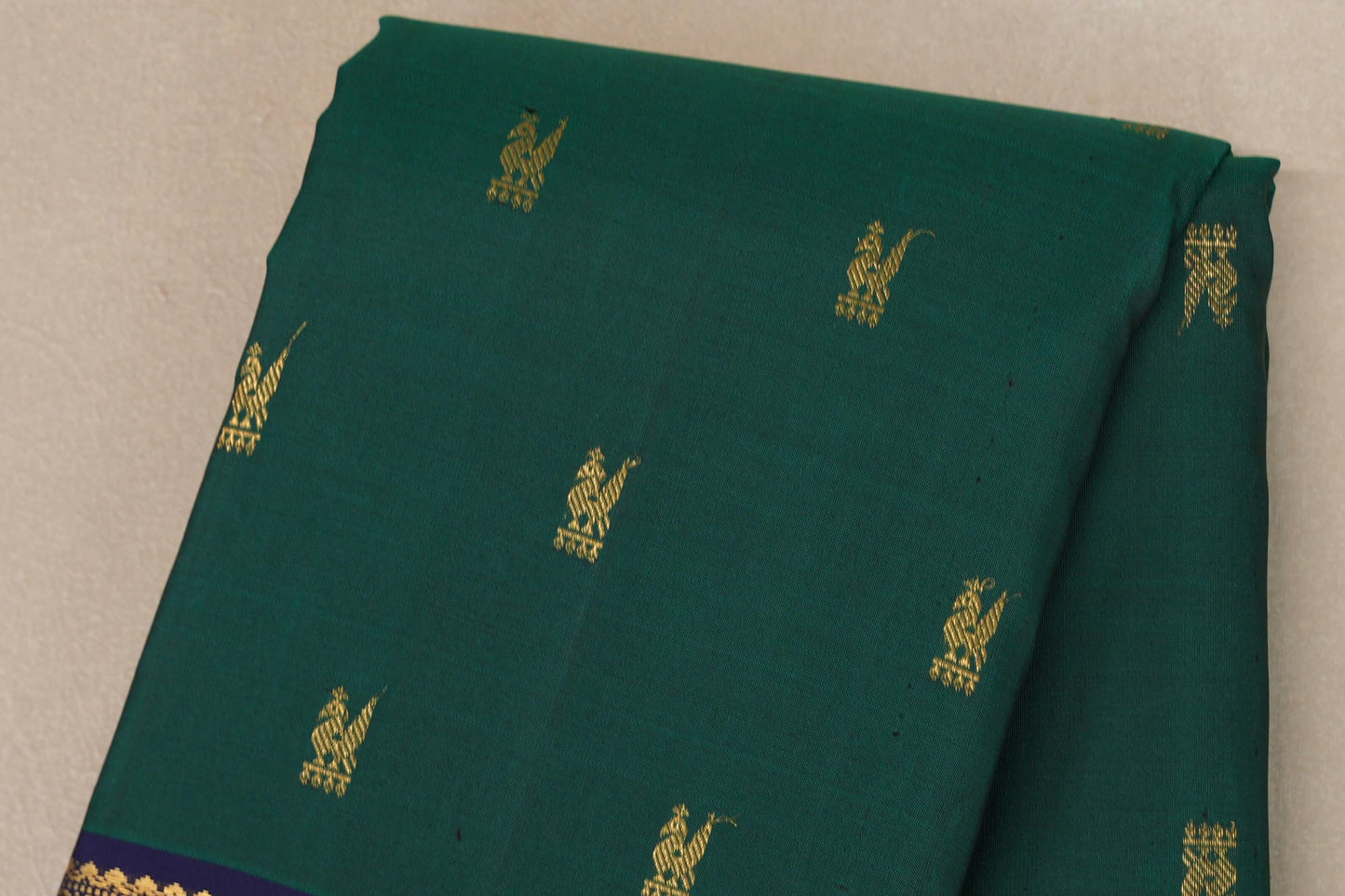 Emerald green with deep blue borders Vintage Kanjivaram Silk Saree SS9102