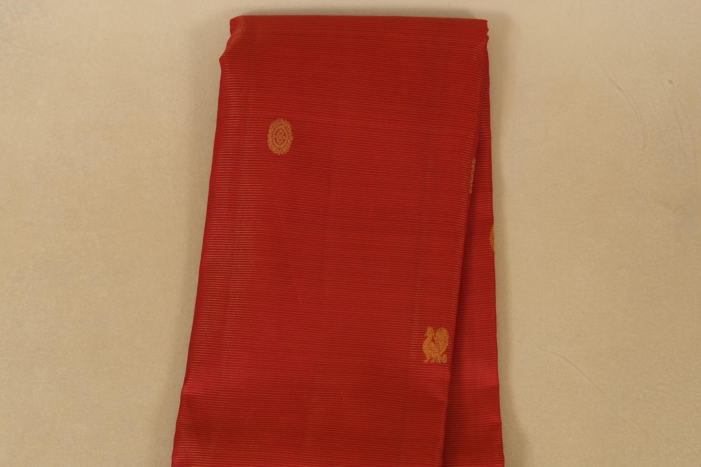 Red Zari Vaira Oosi Kanjivaram Silk Saree body zoom