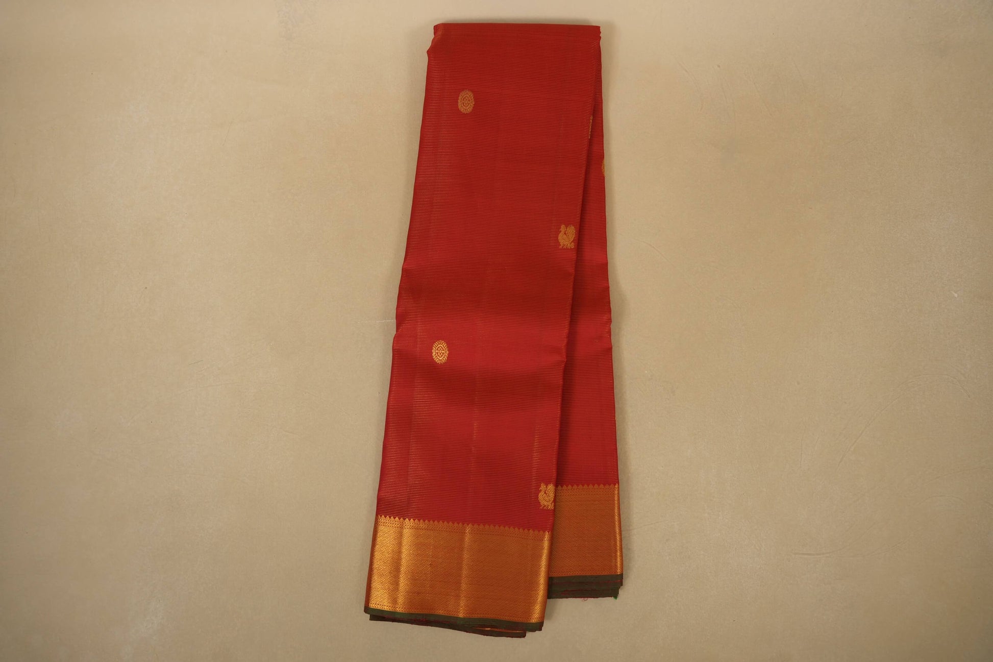 Vaira oosi vintage kanjivaram silk saree