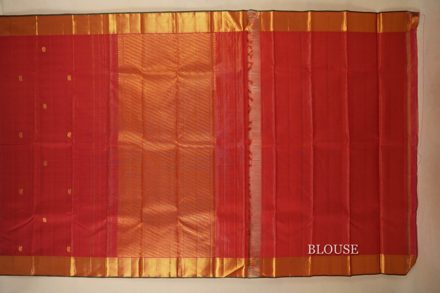 Red Zari Vaira Oosi Kanjivaram Silk Saree blouse