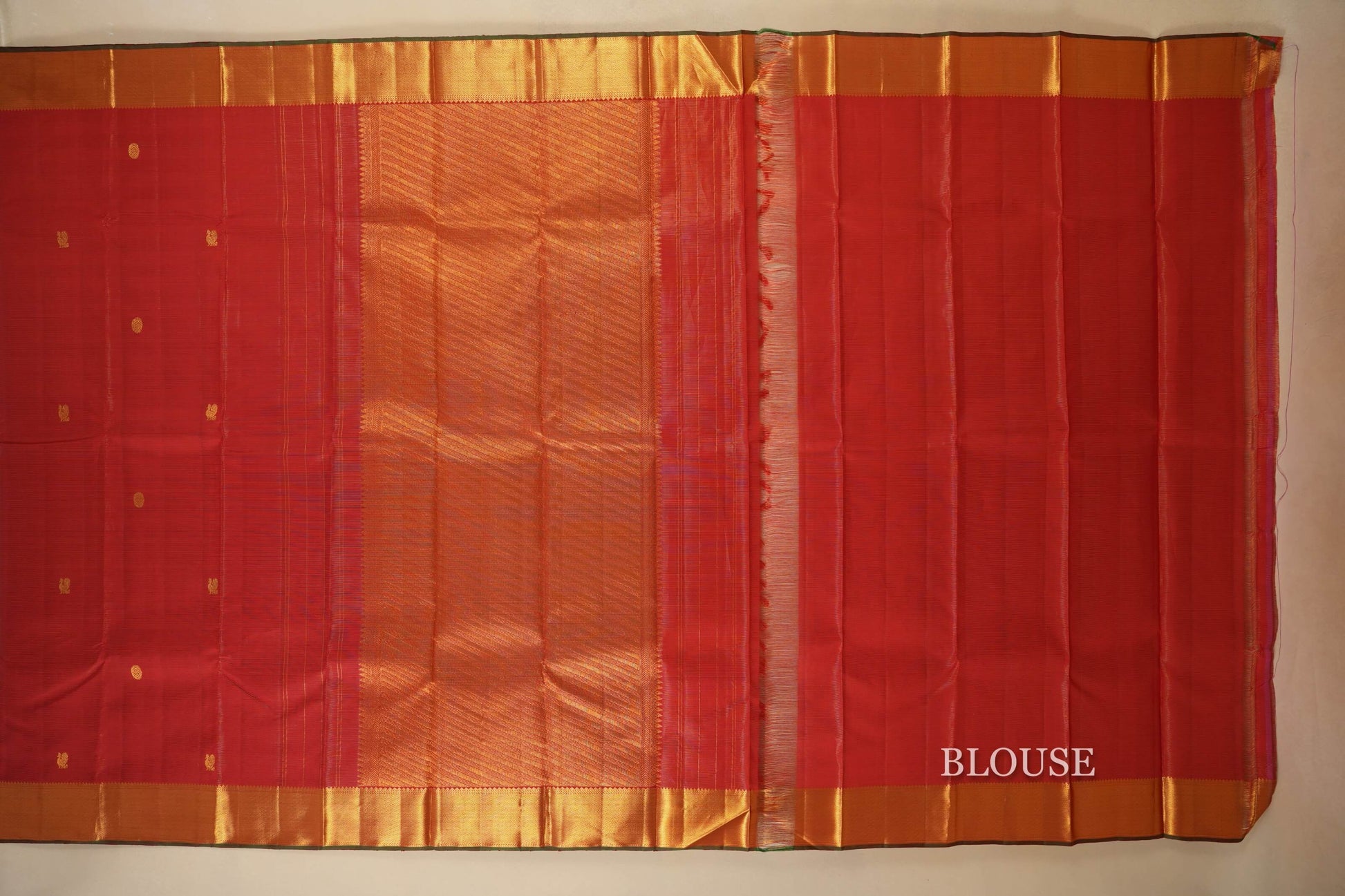 Red Zari Vaira Oosi Kanjivaram Silk Saree blouse