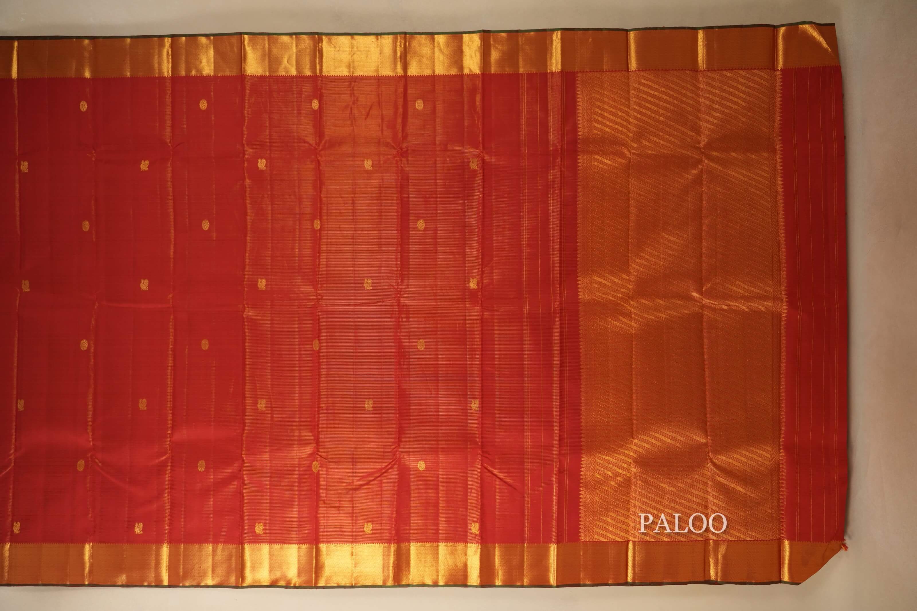 Red Zari Vaira Oosi Kanjivaram Silk Saree paloo