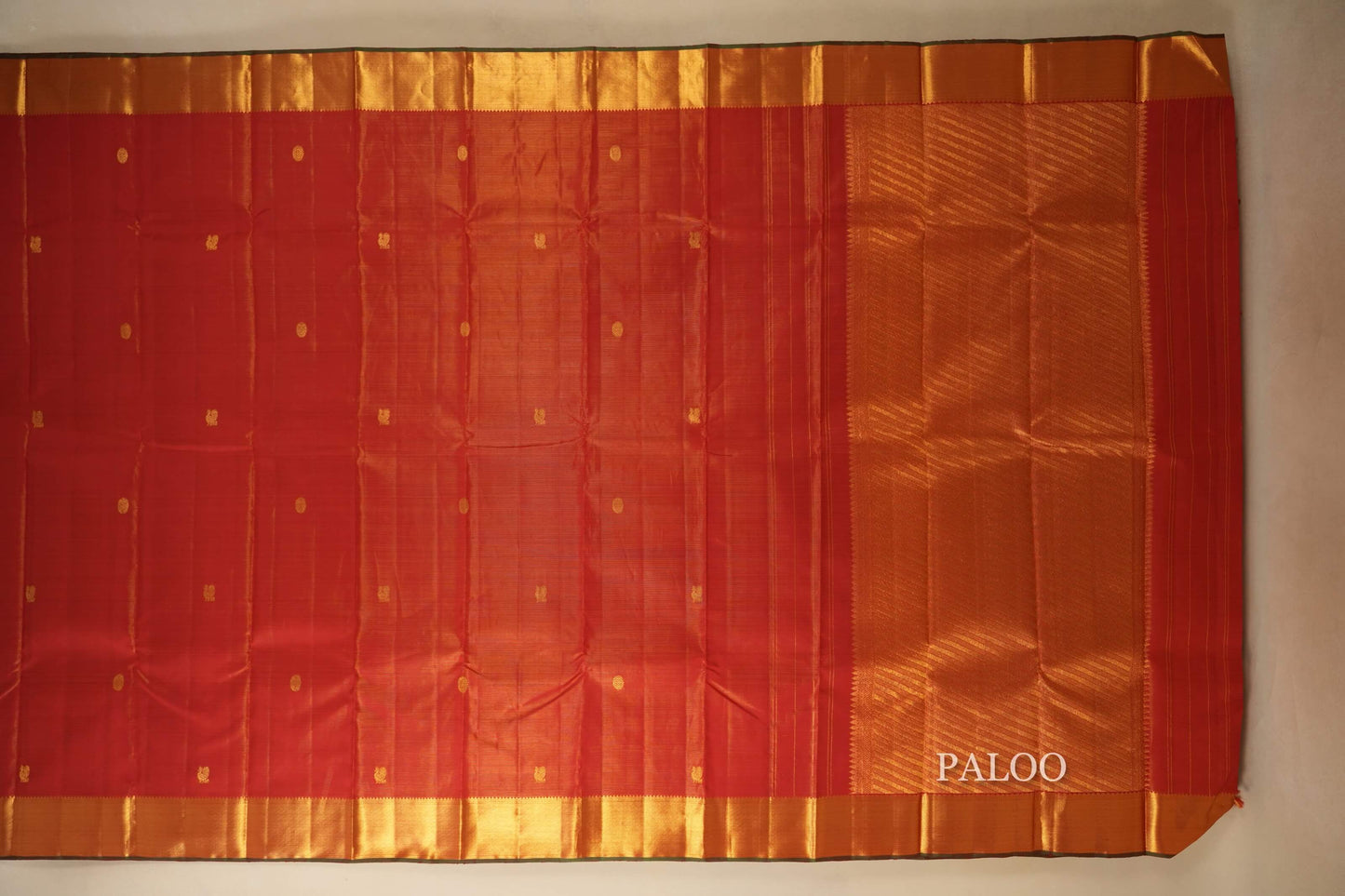 Red Zari Vaira Oosi Kanjivaram Silk Saree paloo