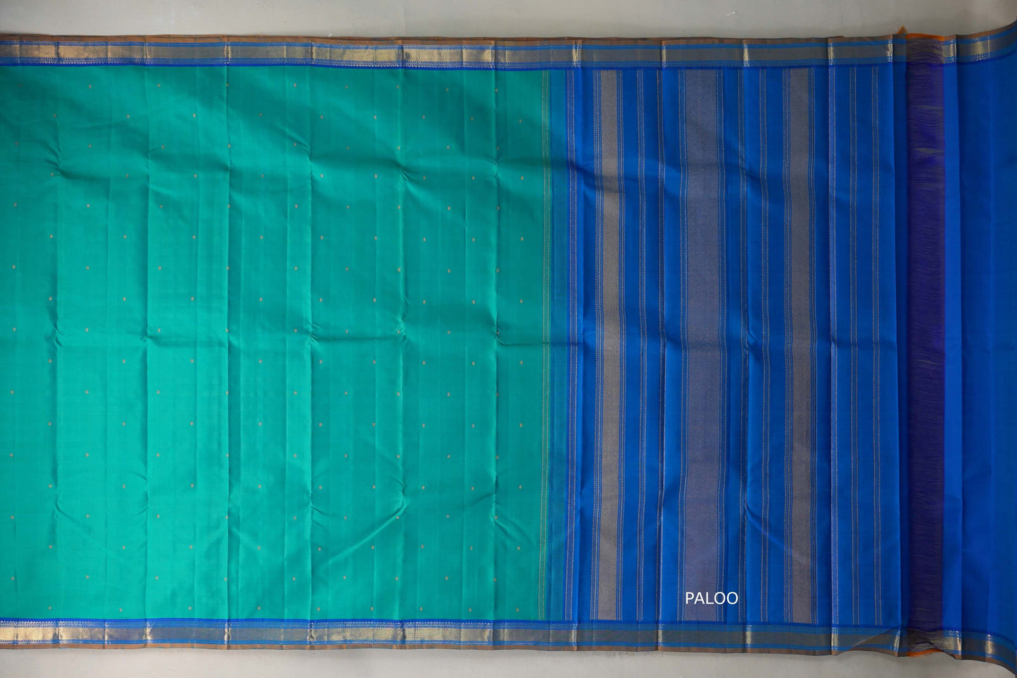 Dual Tone Green and Blue Vintage Kanjivaram Silk Saree SS9104
