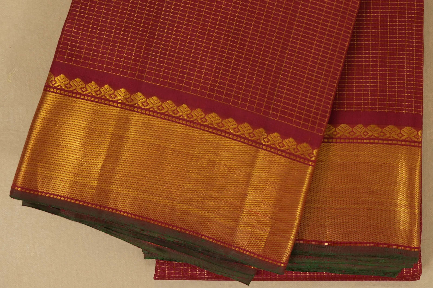Maroon Mini Zari Checks Kanjivaram Silk Saree borders zoom