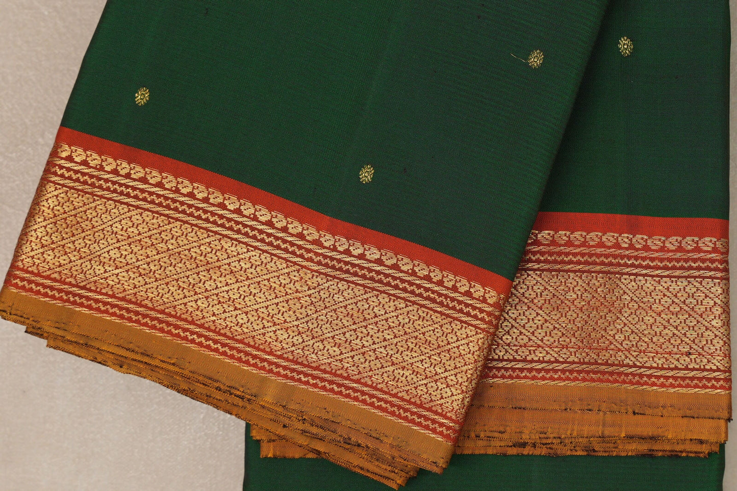 Deep Bottle Green Vintage Kanjivaram Silk Saree SS9115