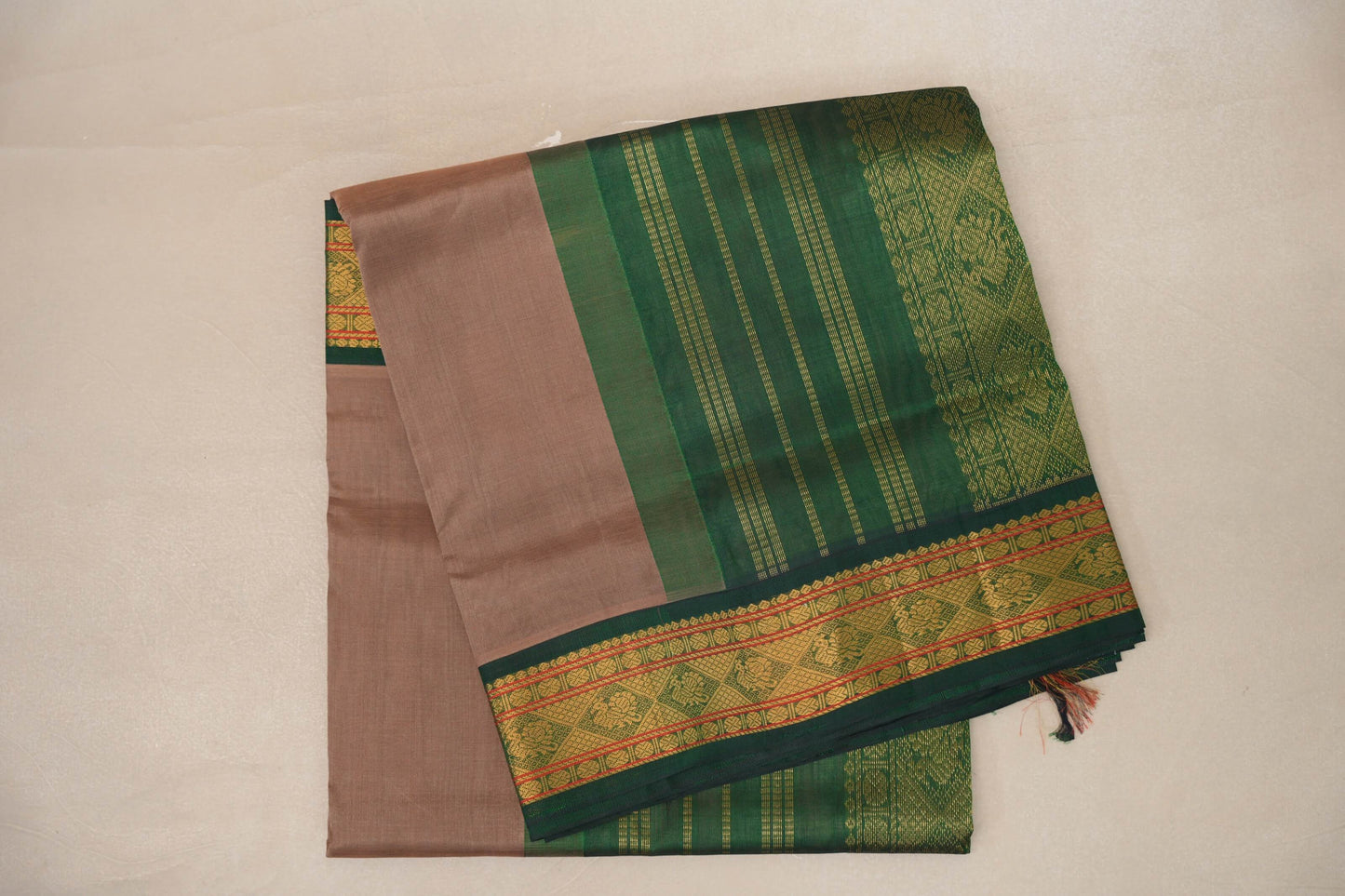 Dark Beige with Dark Green Borders Vintage Silk Cotton Saree SS9118