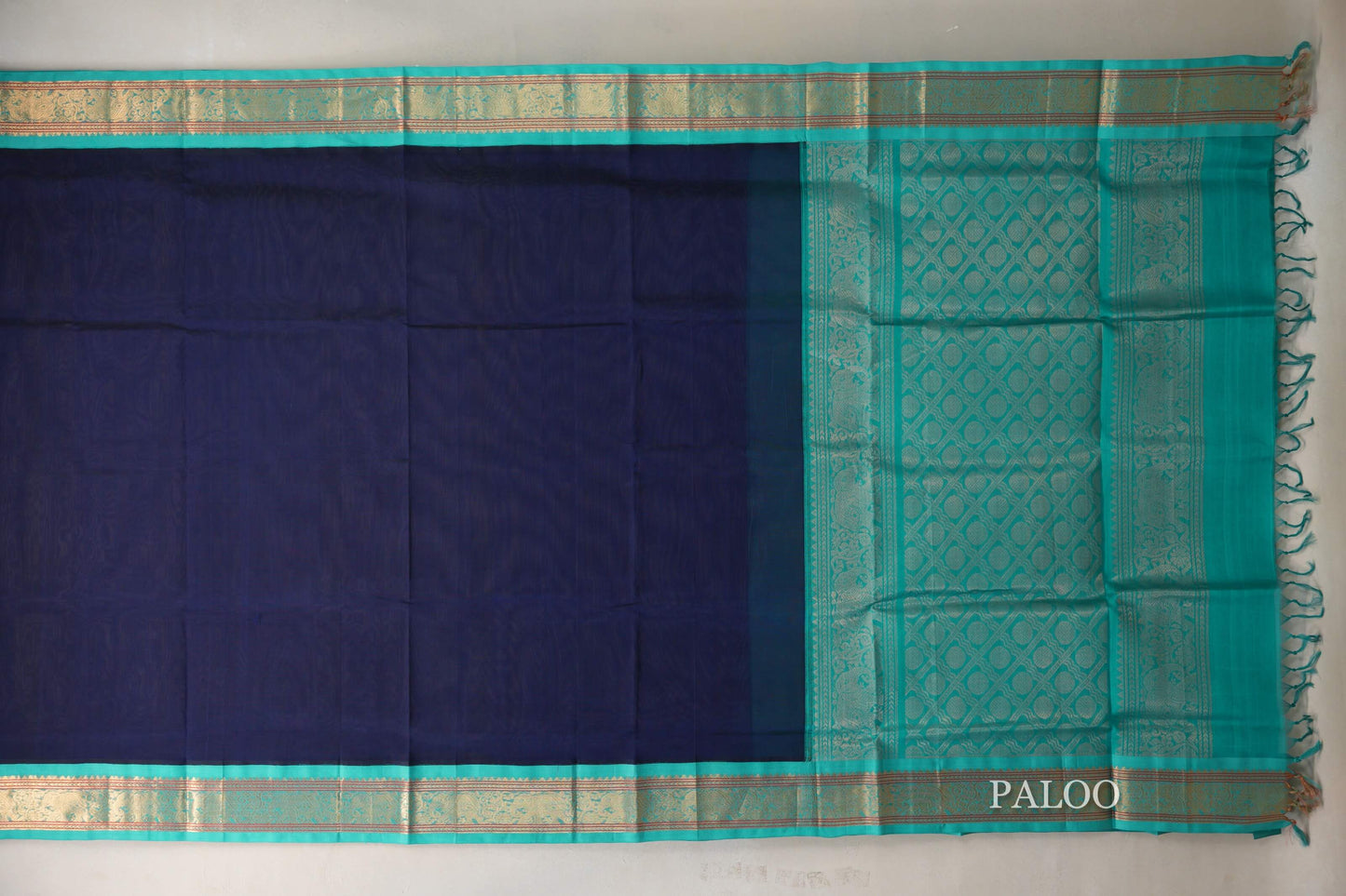 Deep Navy Blue with Aqua Blue Borders Vintage Silk Cotton Saree SS9125