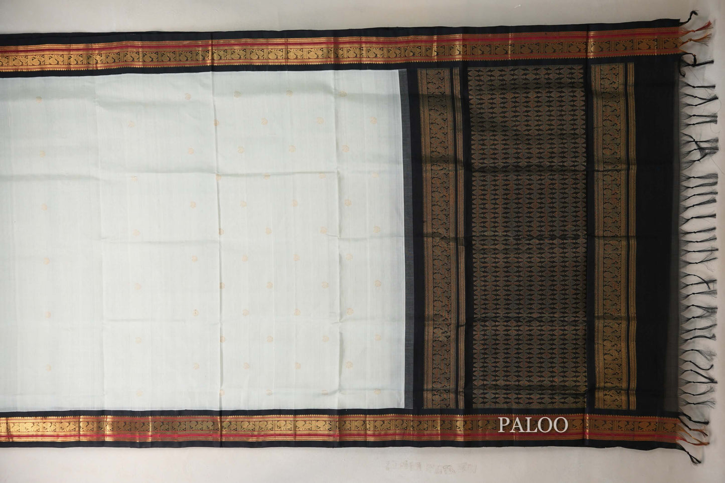 Off White with Black Borders Vintage Silk Cotton Saree SS9129