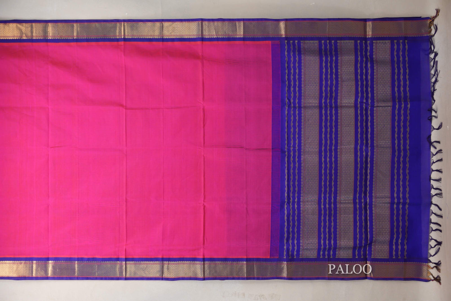 Orangish Pink with Royal Blue Borders Vintage Silk Cotton Saree SS9137