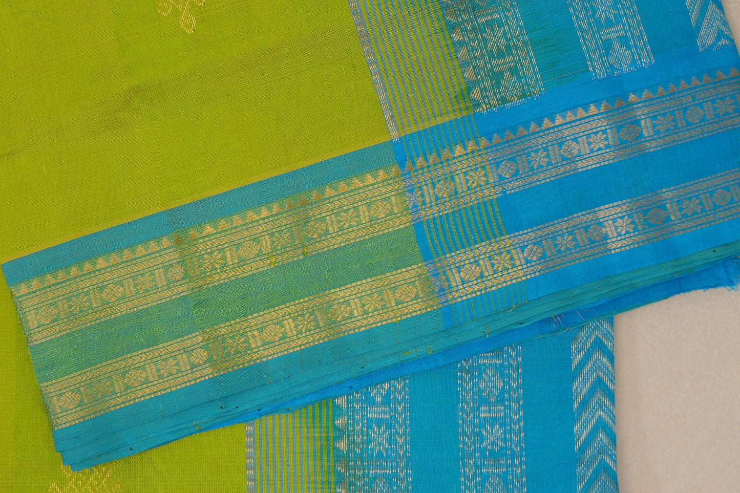 Bright Leaf Green with Aqua Blue Borders Vintage Silk Cotton Saree SS9140