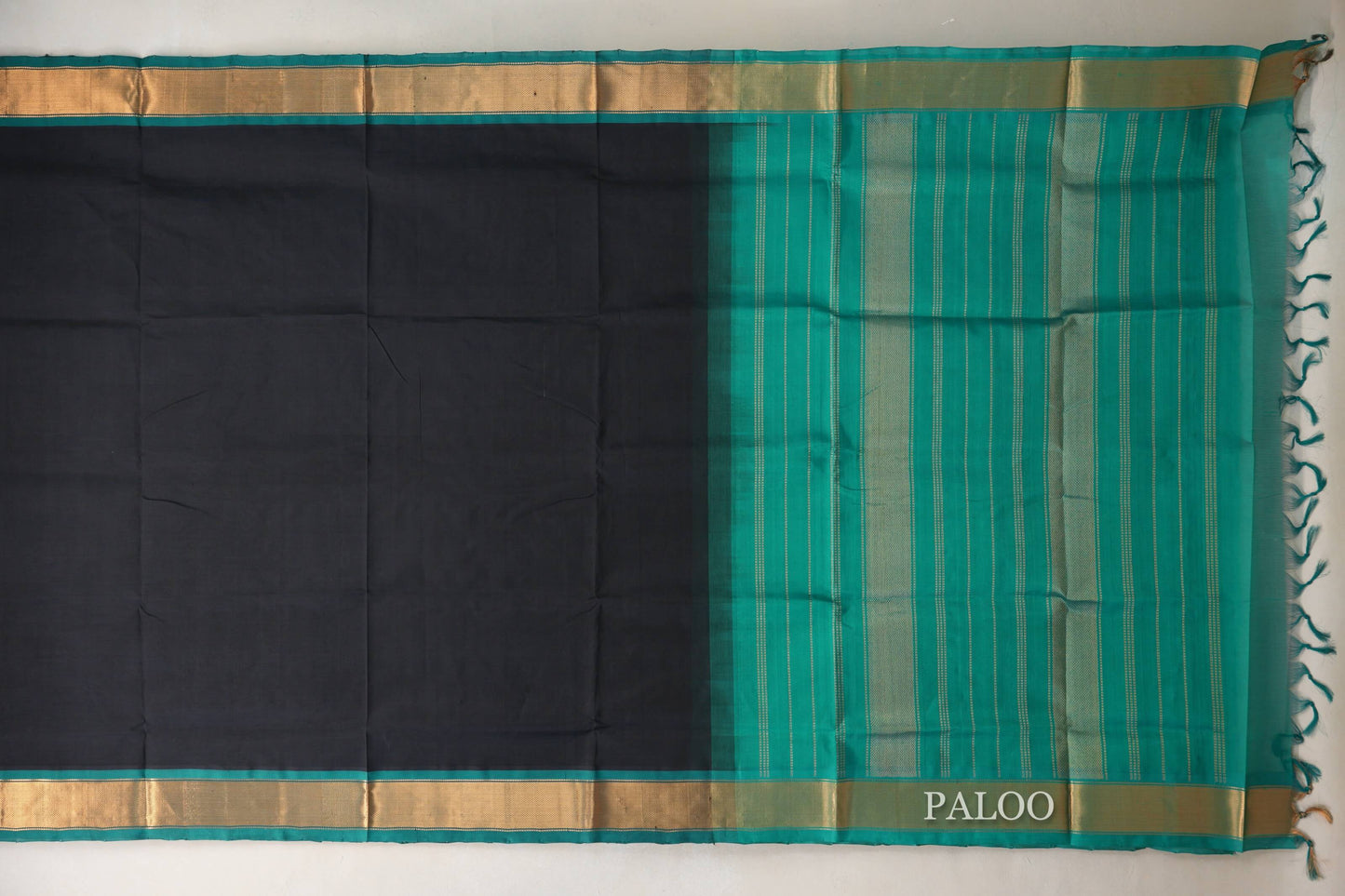 Black with Peacock Green Borders Vintage Silk Cotton Saree SS9141