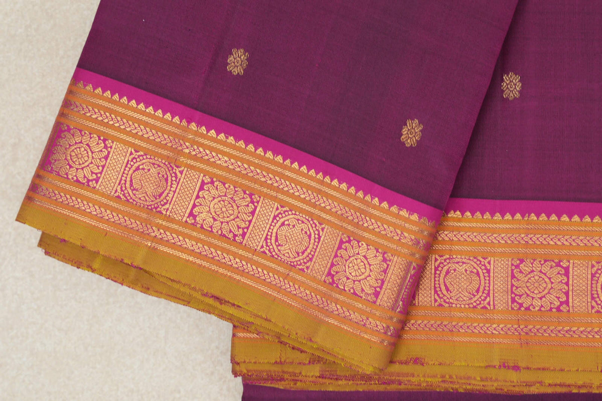 Deep Magenta Vintage Kanjivaram Silk Saree border