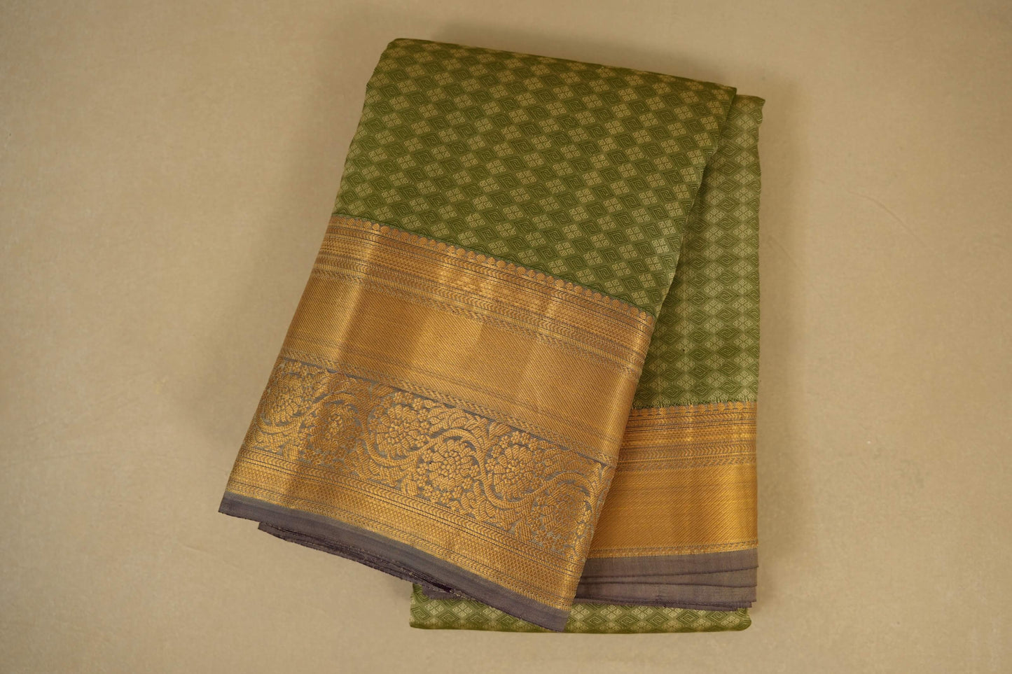Folded Pista Green with Light Purple Borders Light weight Kanchipuram Silk Saree 