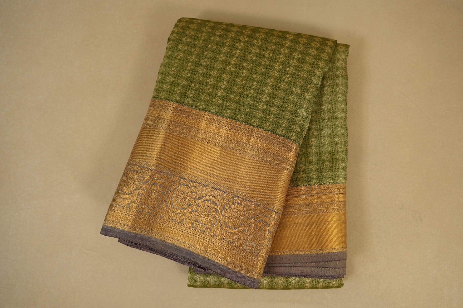 Folded Pista Green with Light Purple Borders Light weight Kanchipuram Silk Saree 