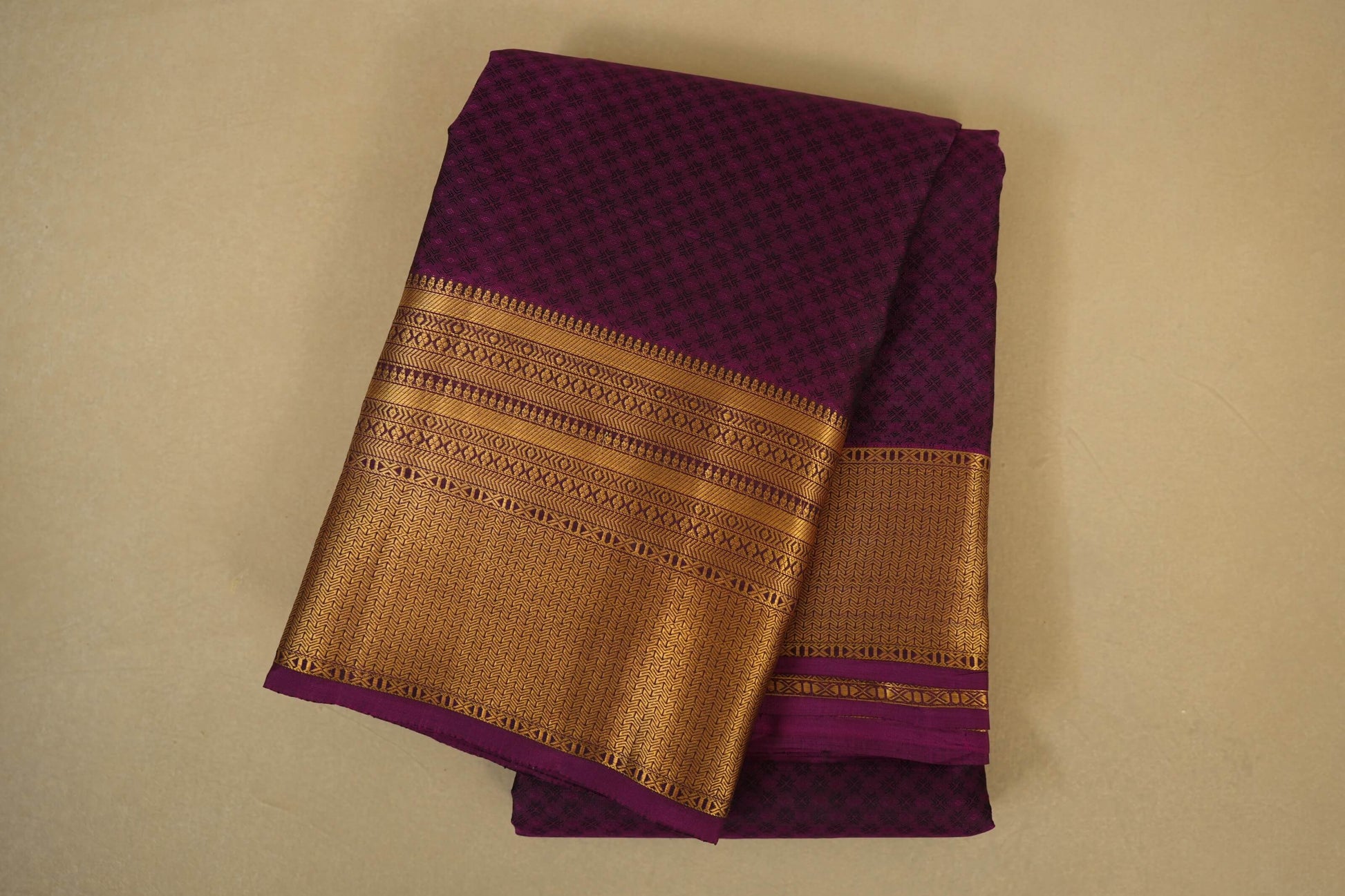 Folded Magenta Light weight Kanchipuram Silk Saree