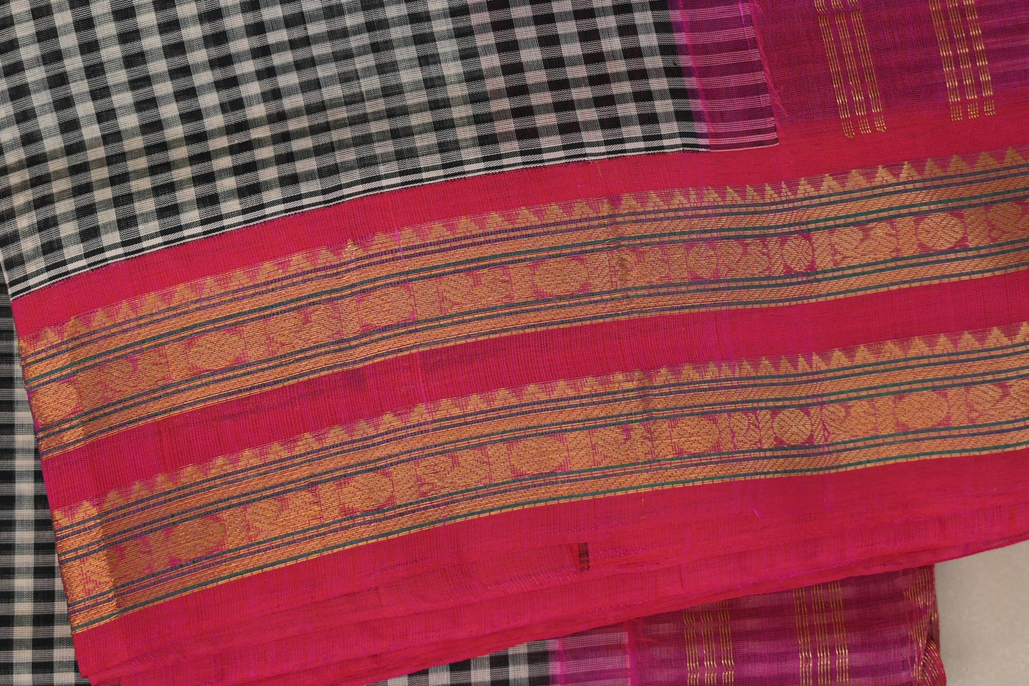 Black and White Checks with Bright pink Nine and a half Yards Silk Cotton Saree SS9149