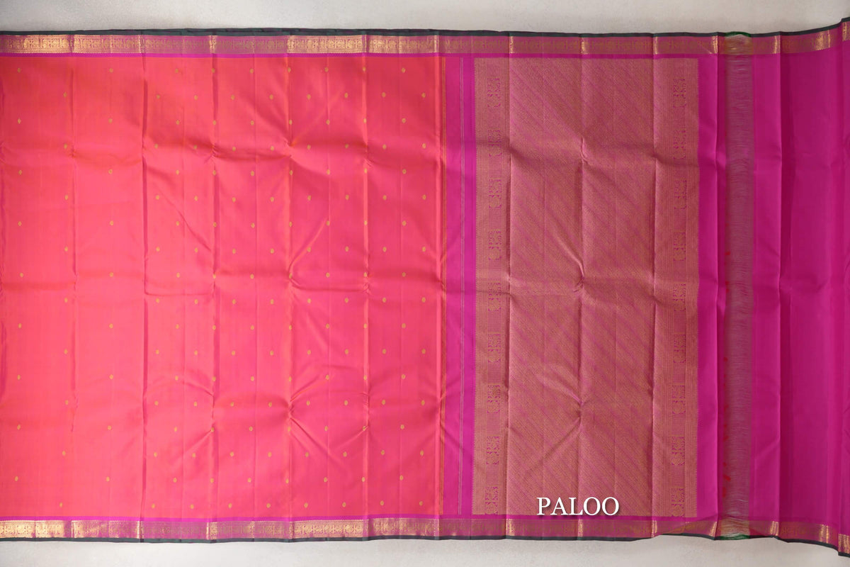 Dual Tone of Orange and Pink with Magenta with Dark Green Selvedge Borders Vintage Kanjivaram Silk Saree paloo