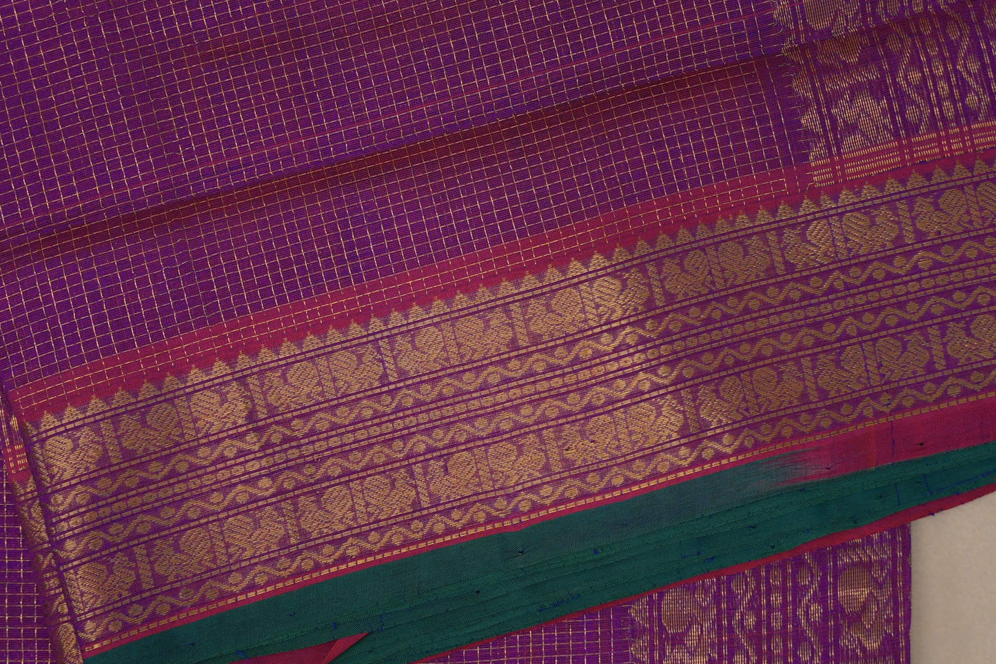 Dual Tone Pink and Violet Nine and a half Yards Silk Cotton Saree SS9163