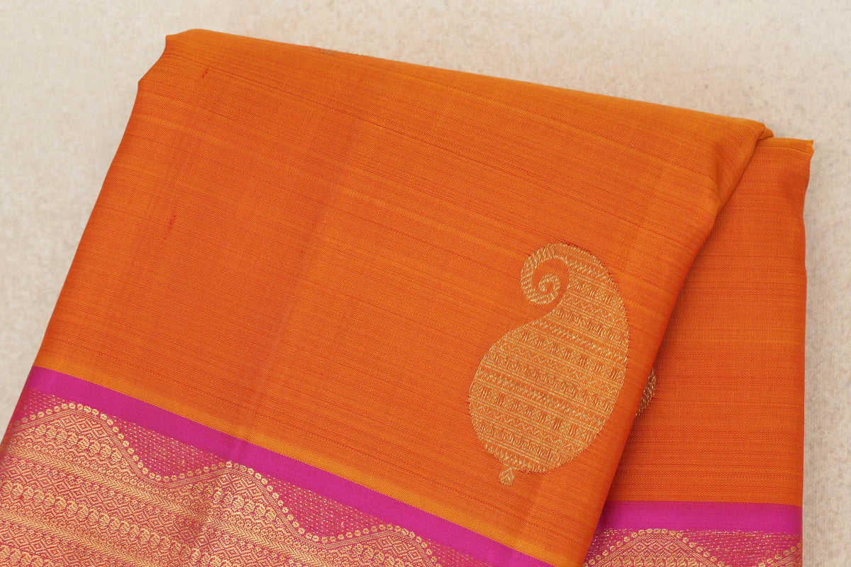 Dual Tone of Mango Orange and Red with Rani Pink Border Vintage Kanjivaram Silk Saree body