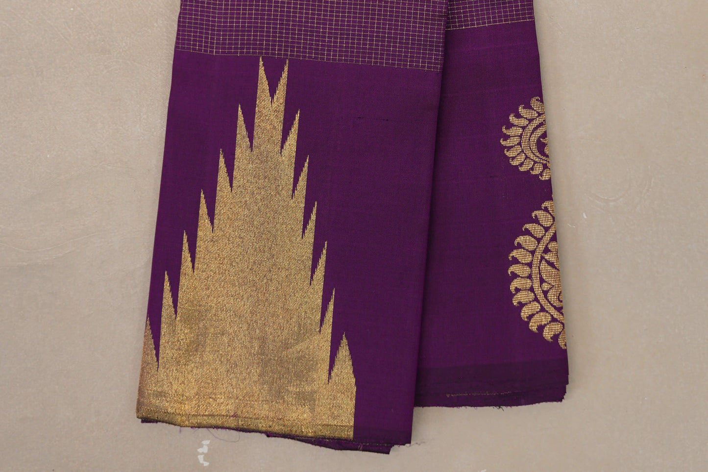 Deep Purple Vintage Kanjivaram Silk Saree borders