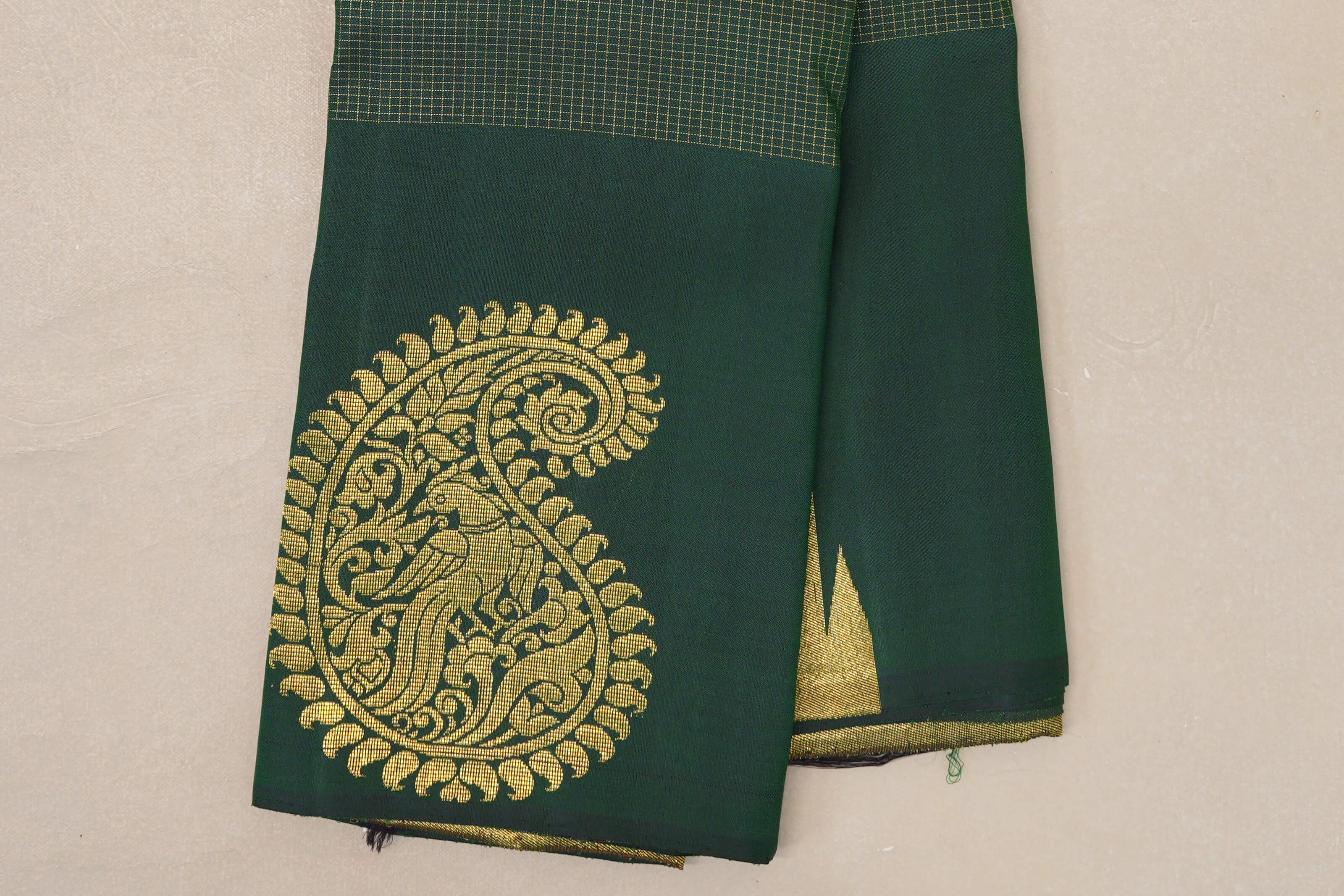 Deep Bottle Green Vintage Kanjivaram Silk Saree borders