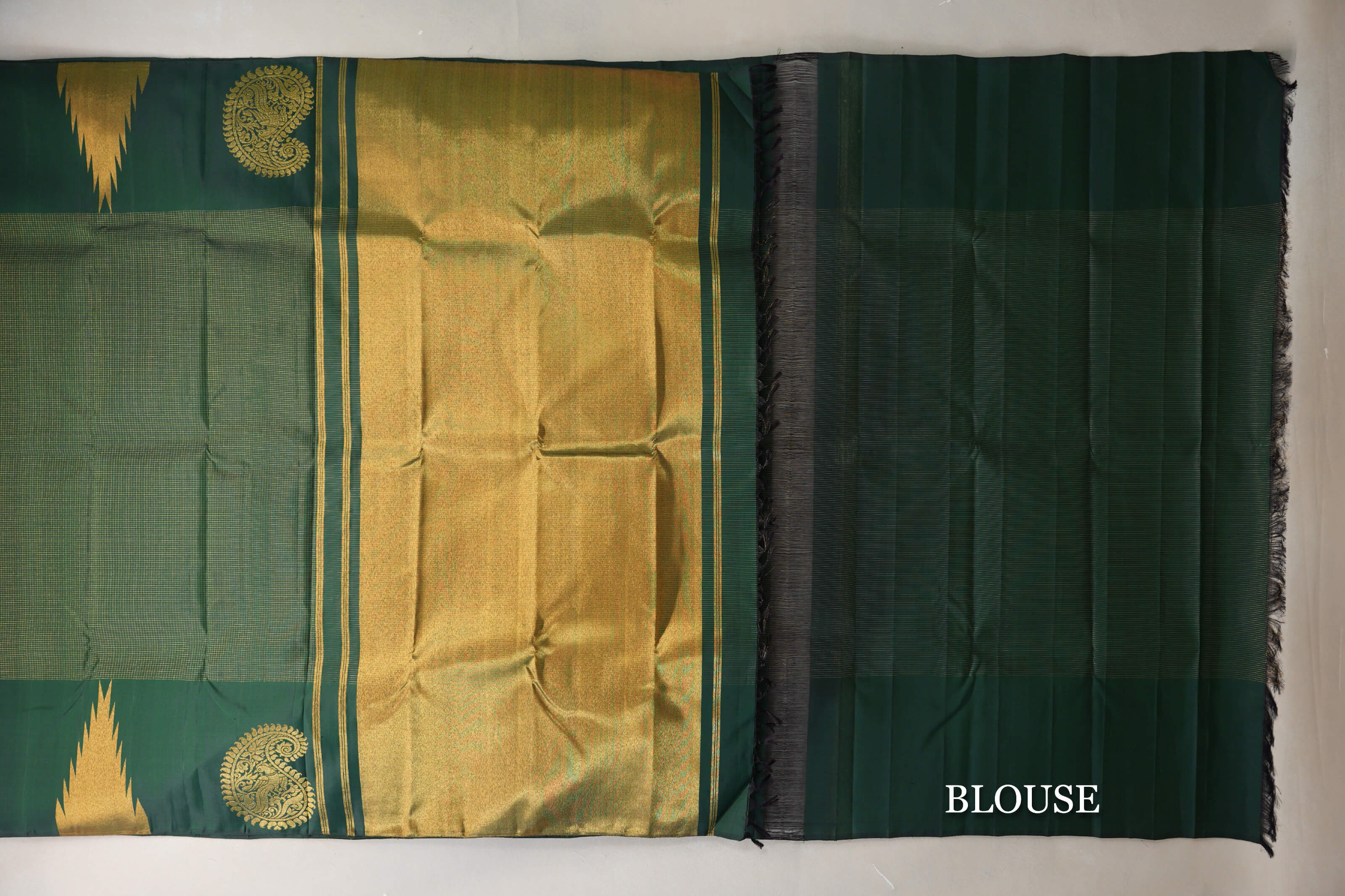 Deep Bottle Green with Temple Borders Vintage Kanjivaram Silk Saree blouse
