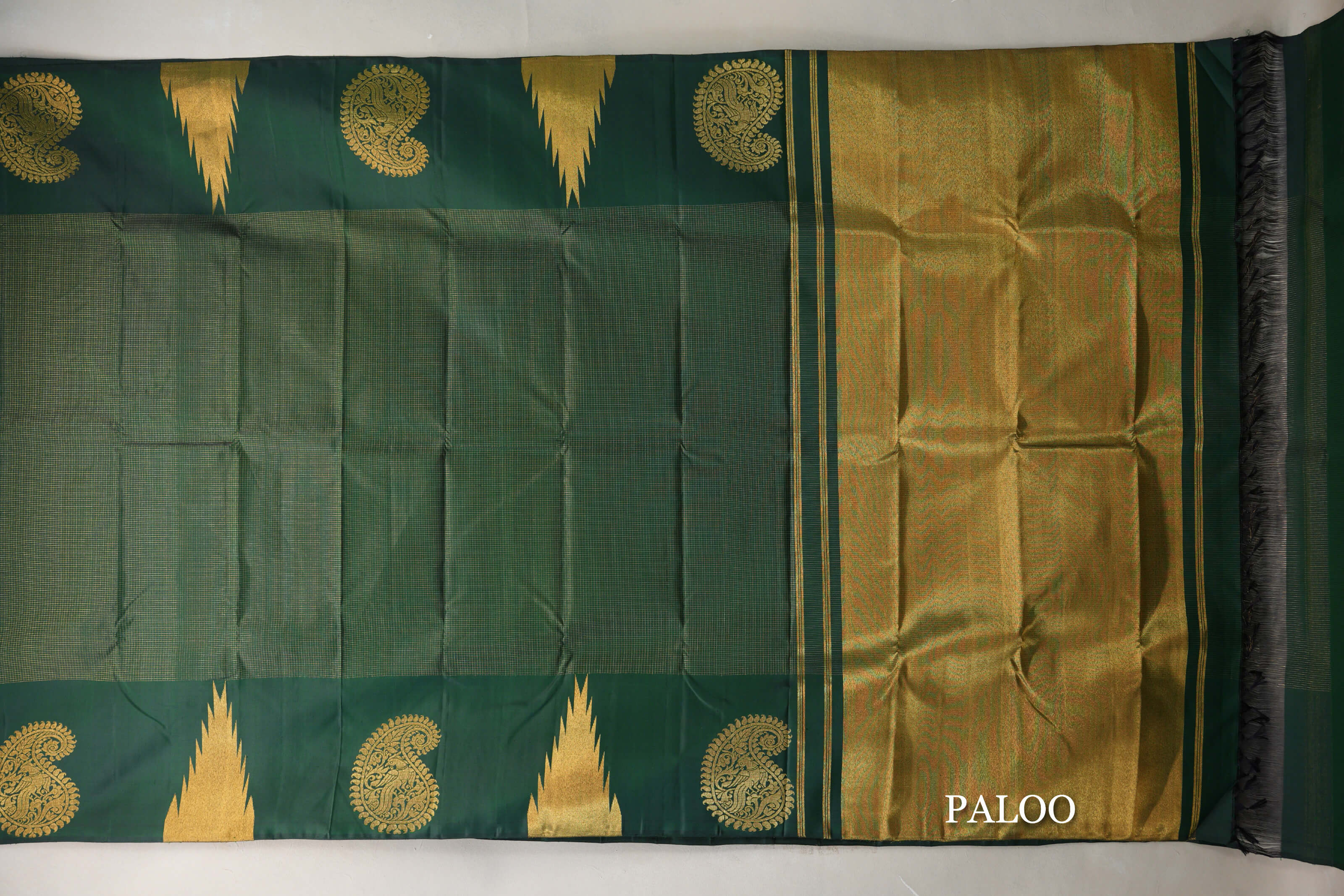 Deep Bottle Green with Temple Borders Vintage Kanjivaram Silk Saree paloo