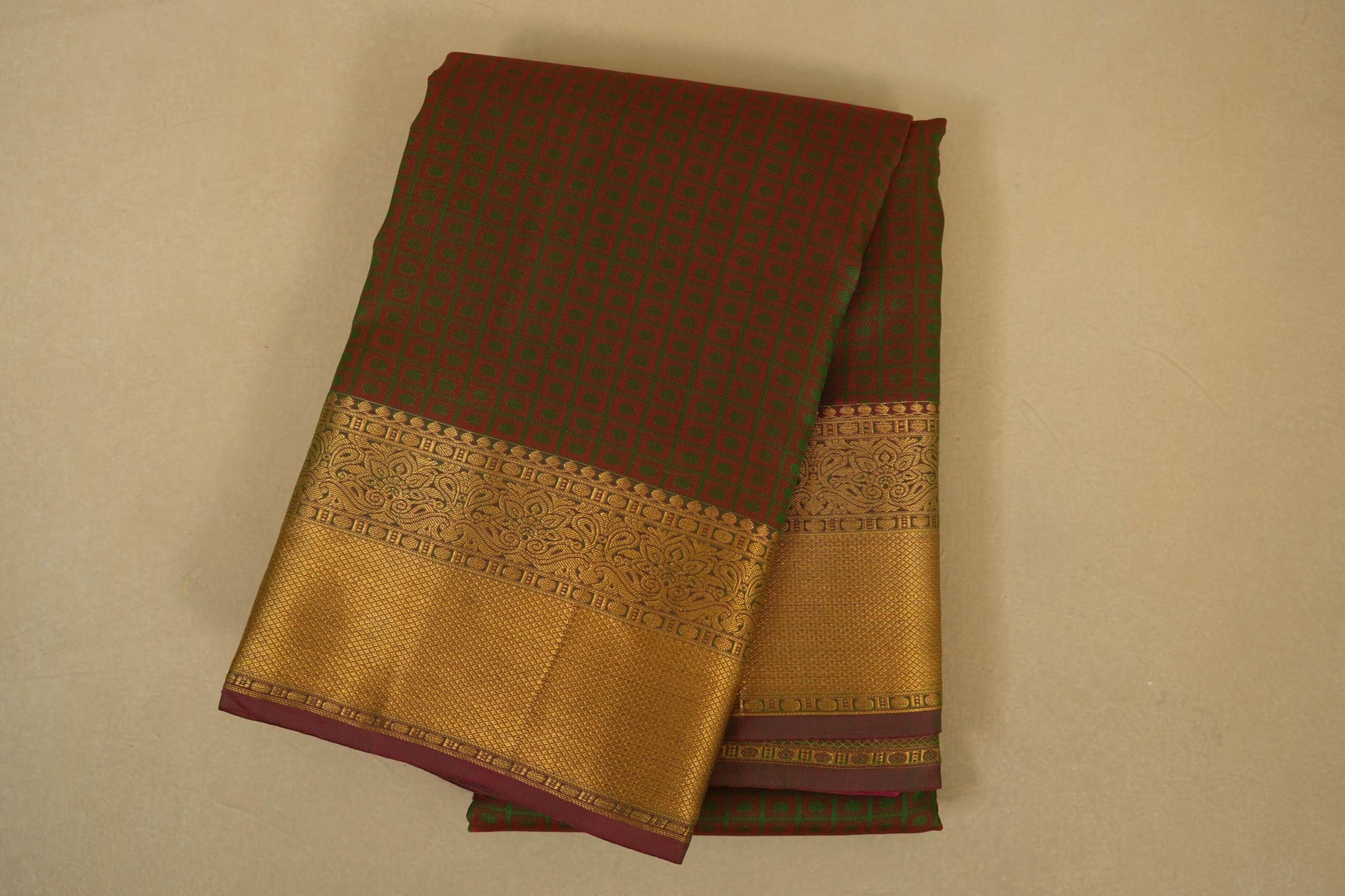 Folded Manthulir Light Weight Kanchipuram Silk Saree 