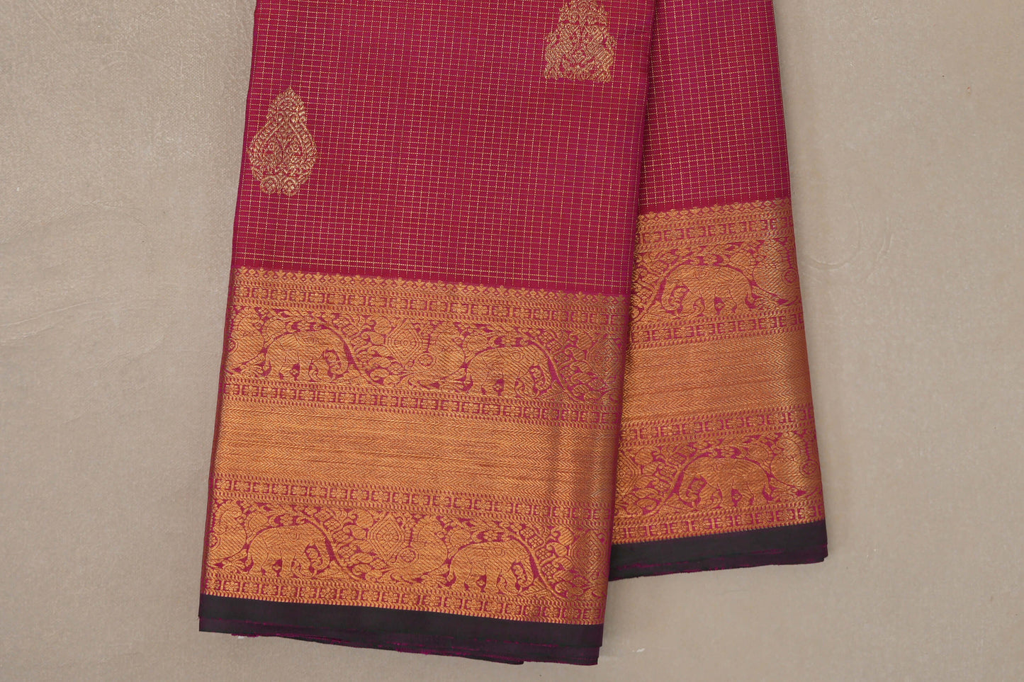 Bright Pink Vintage Kanjivaram Silk Saree border