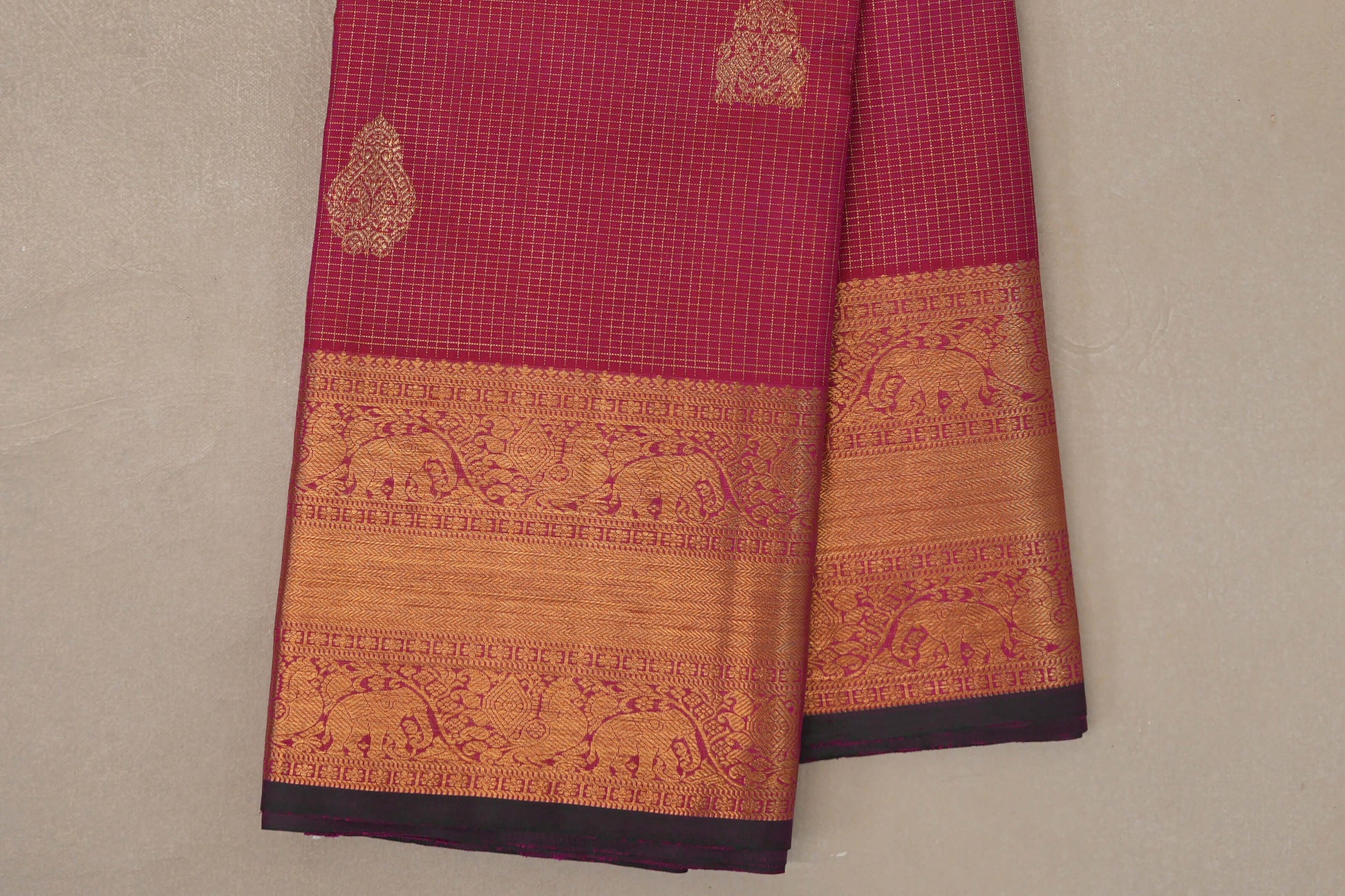 Bright Pink Vintage Kanjivaram Silk Saree border