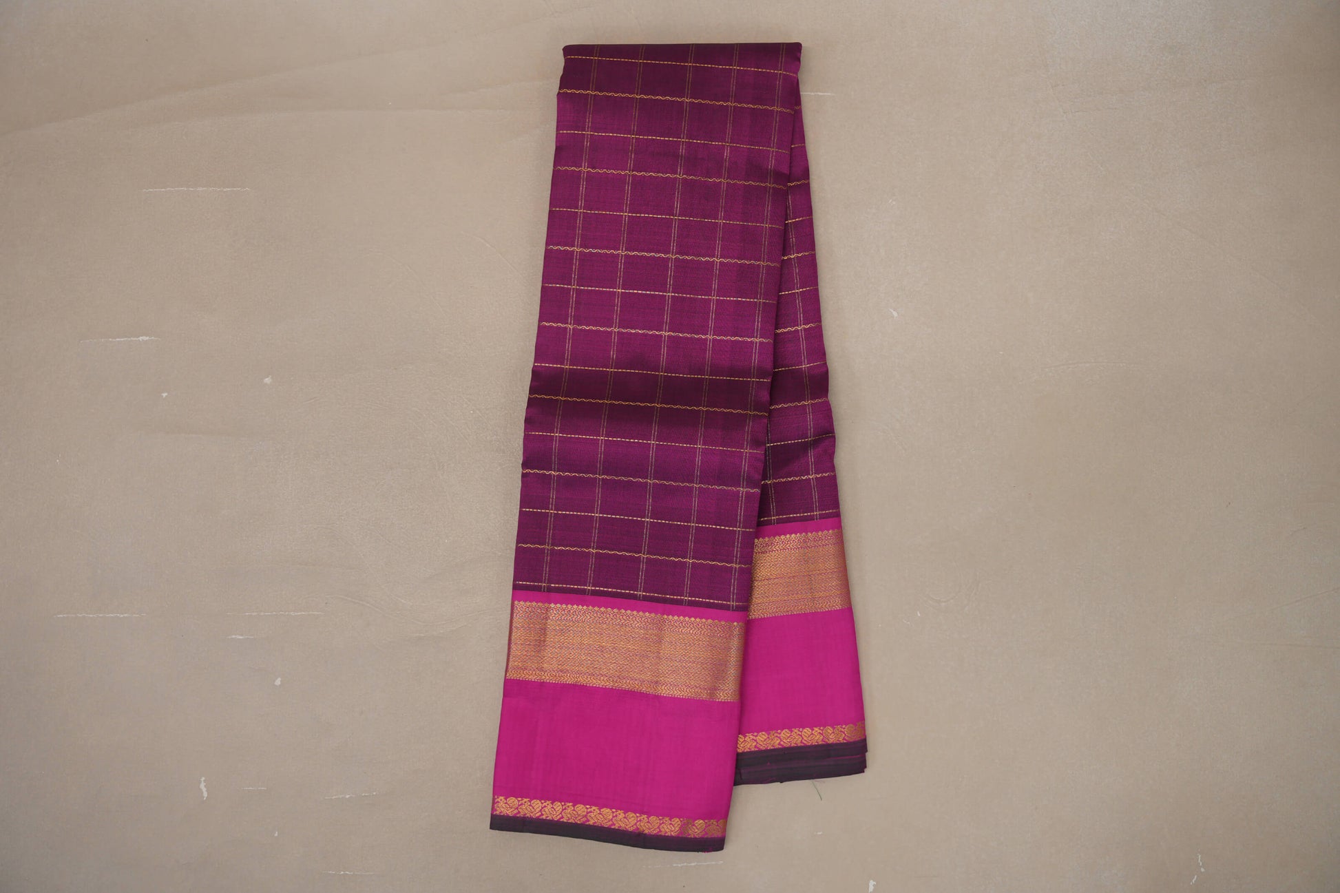 Online Deep Magenta with Bright Pink Dark Green Selvedge Vintage Kanjivaram Silk Saree