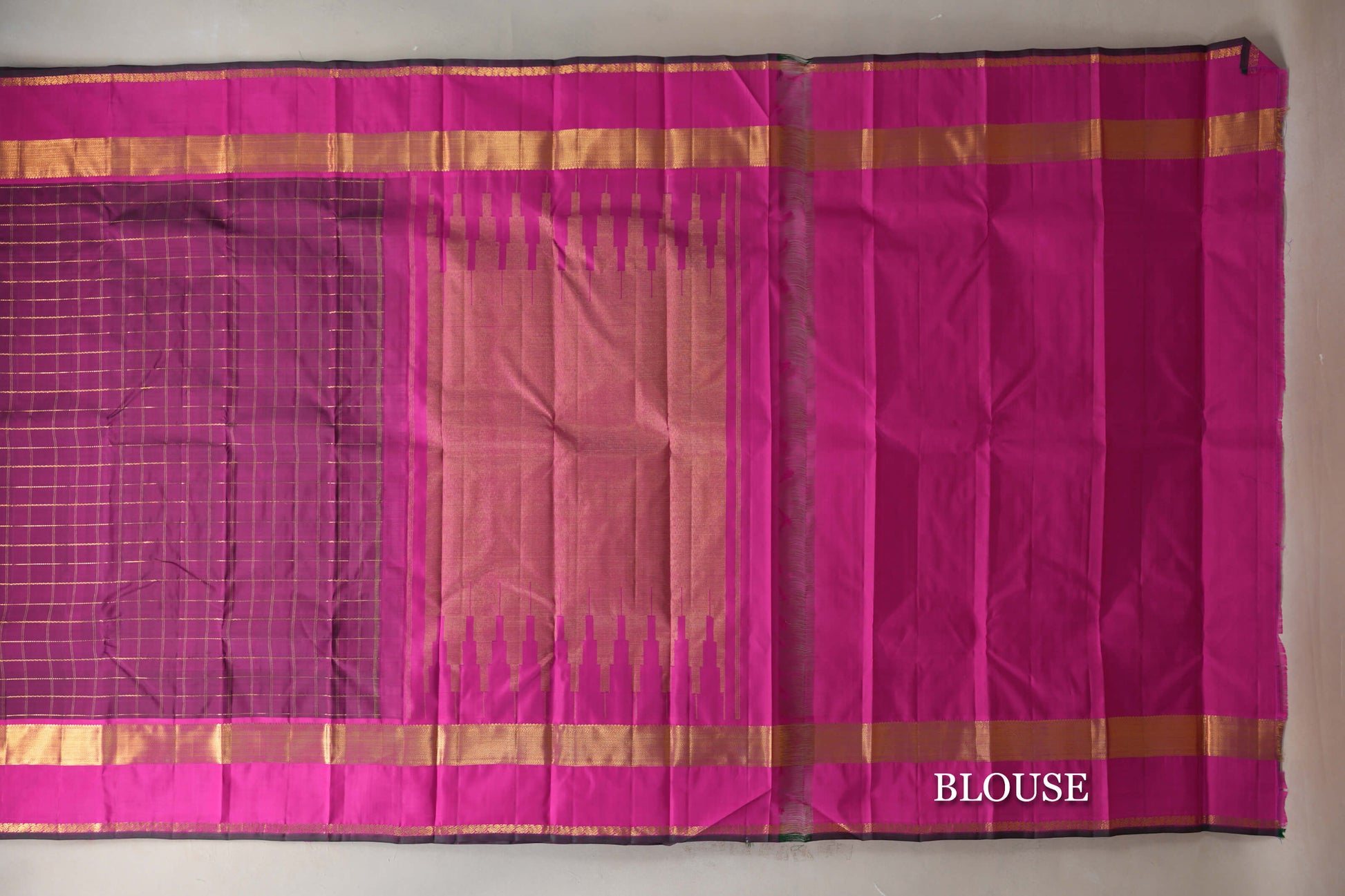 Deep Magenta with Bright Pink Dark Green Selvedge Vintage Kanjivaram Silk Saree blouse