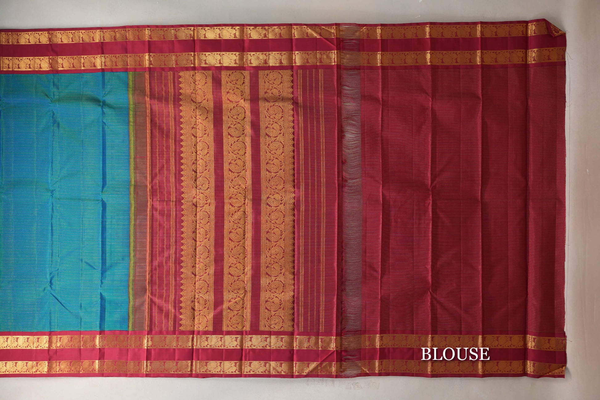 Dual Tone Green and Blue with Red Borders Vintage Kanjivaram Silk Saree blouse