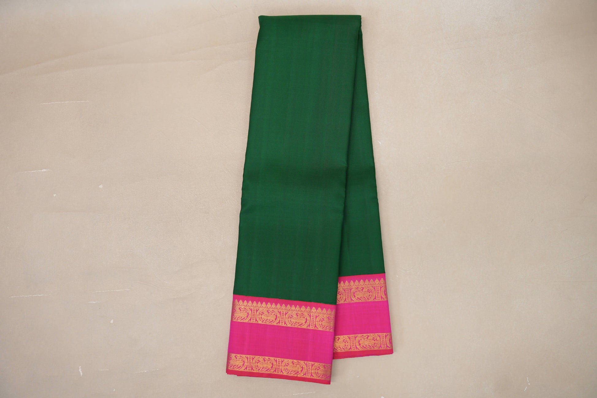 Plain Emerald Green with Bright Pink Rettai Pettu Borders Vintage Kanjivaram Silk Saree
