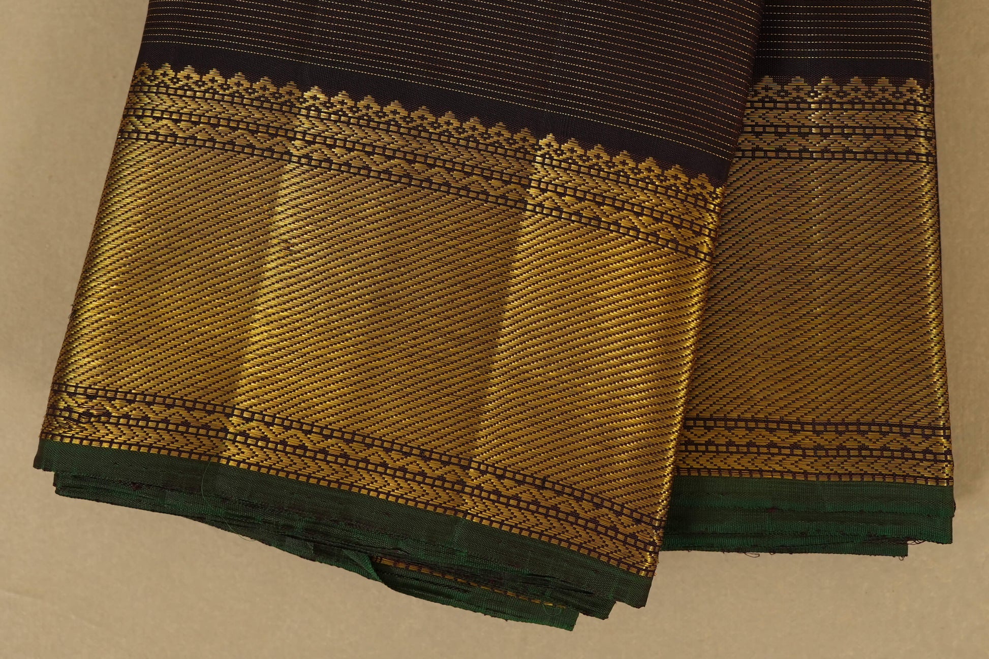 Deep Brown Vaira Oosi Kanjivaram Silk Saree borders