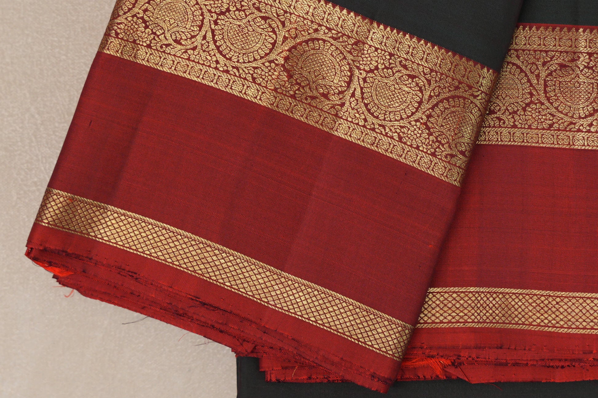 Dual Tone of Maroon and Green Vintage Kanjivaram Silk Saree rettai pettu borders
