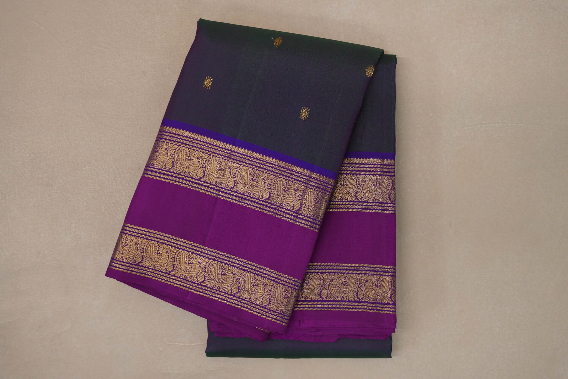 Dual Tone of Magenta and Green Vintage Kanjivaram Silk Saree