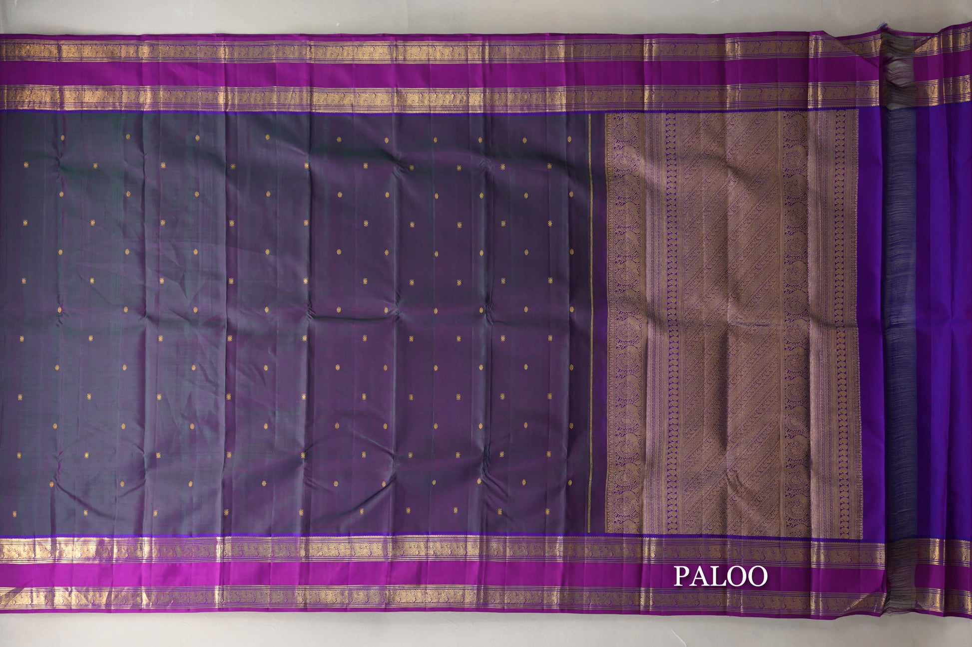 Dual Tone of Magenta and Green Vintage Kanjivaram Silk Saree paloo