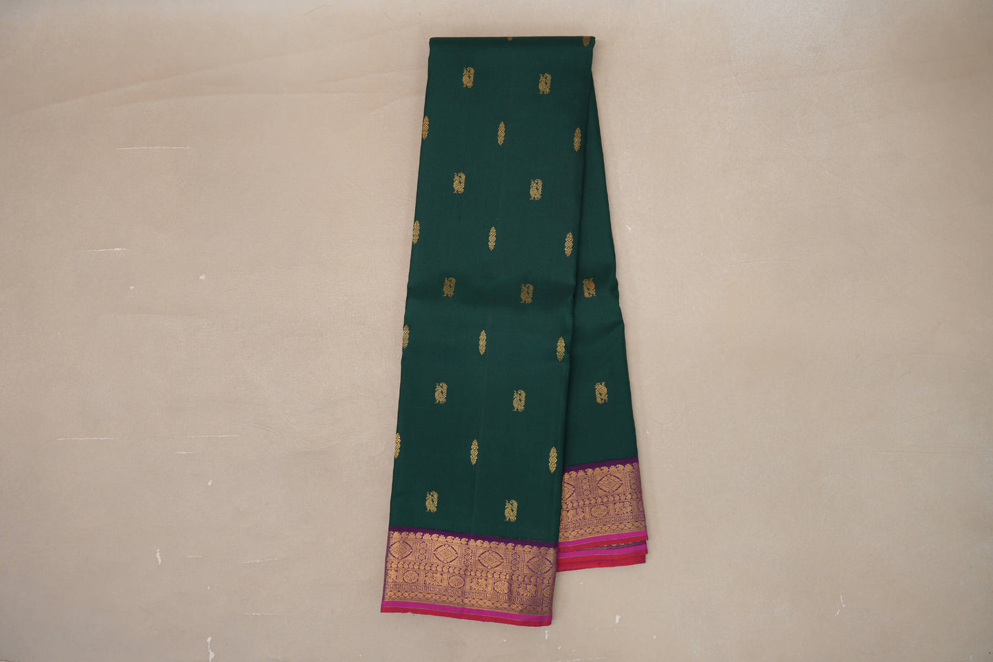 Deep Green with Deep Violet Borders Vintage Kanjivaram Silk Saree SS9190