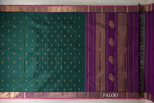 Deep Green with Deep Violet Borders Vintage Kanjivaram Silk Saree  paloo