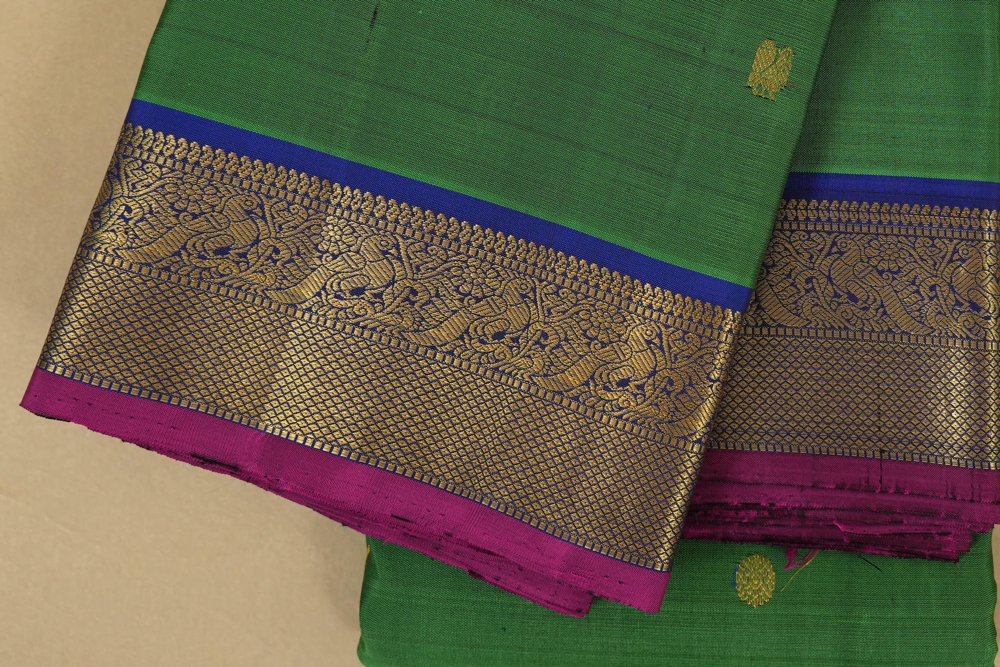 Green with Blue Borders Kanjivaram Silk Saree borders