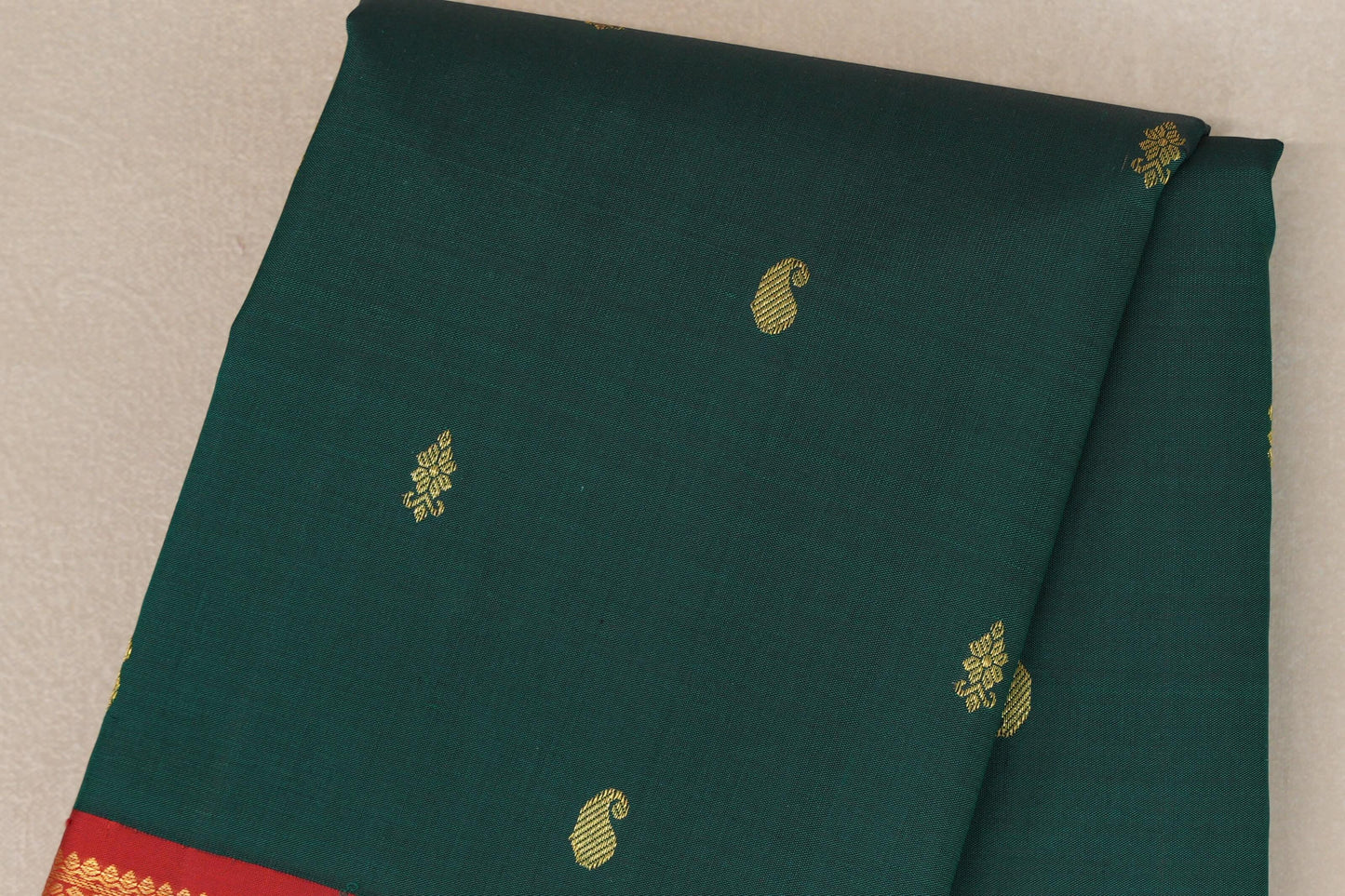 Deep Green with bright red Vintage Kanjivaram Silk Saree SS9207