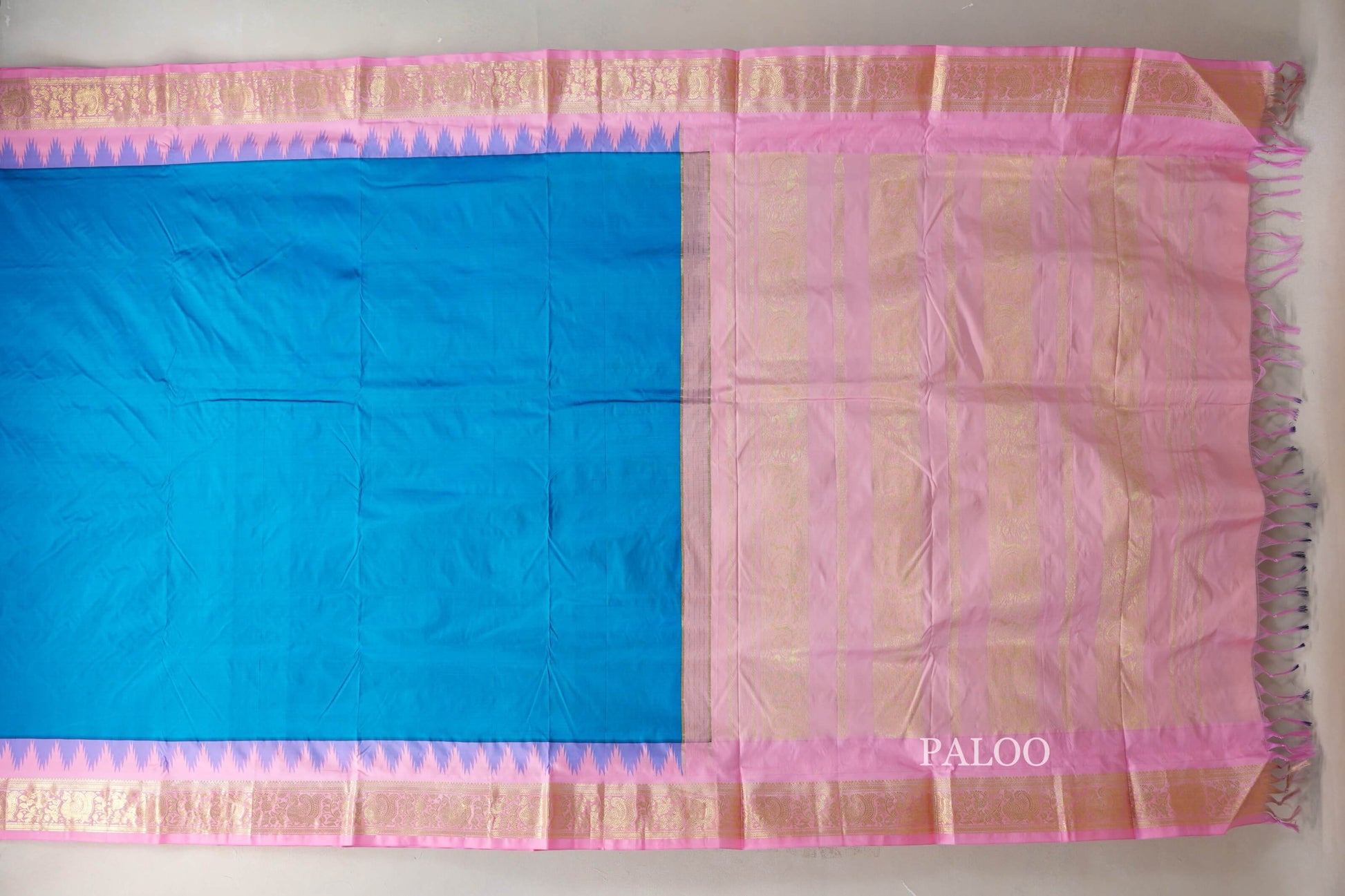 Azure Blue Ten Yards Silk Saree paloo