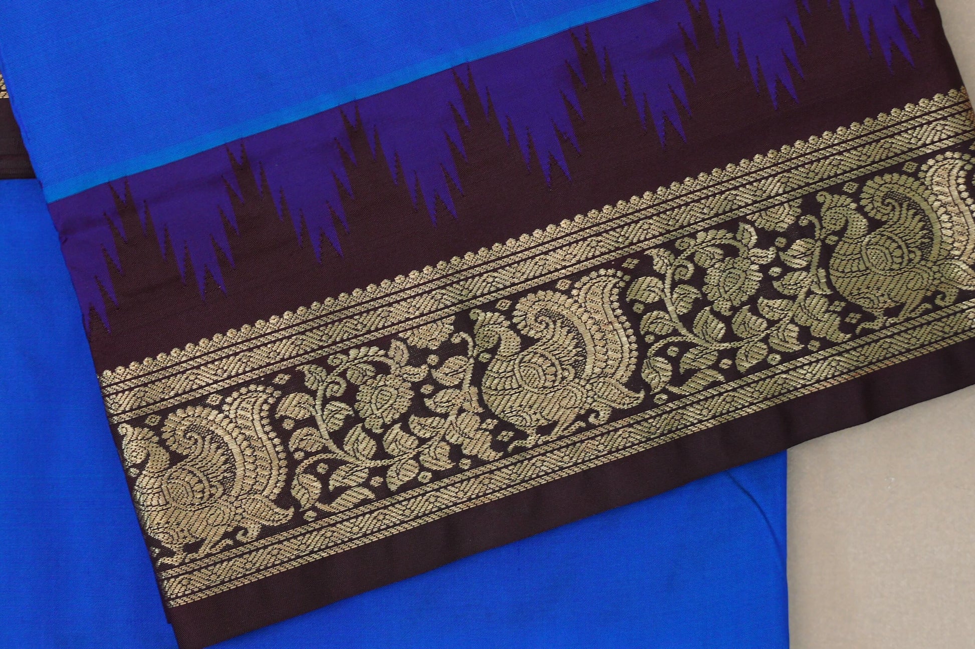 blue Ten Yards Silk saree border 