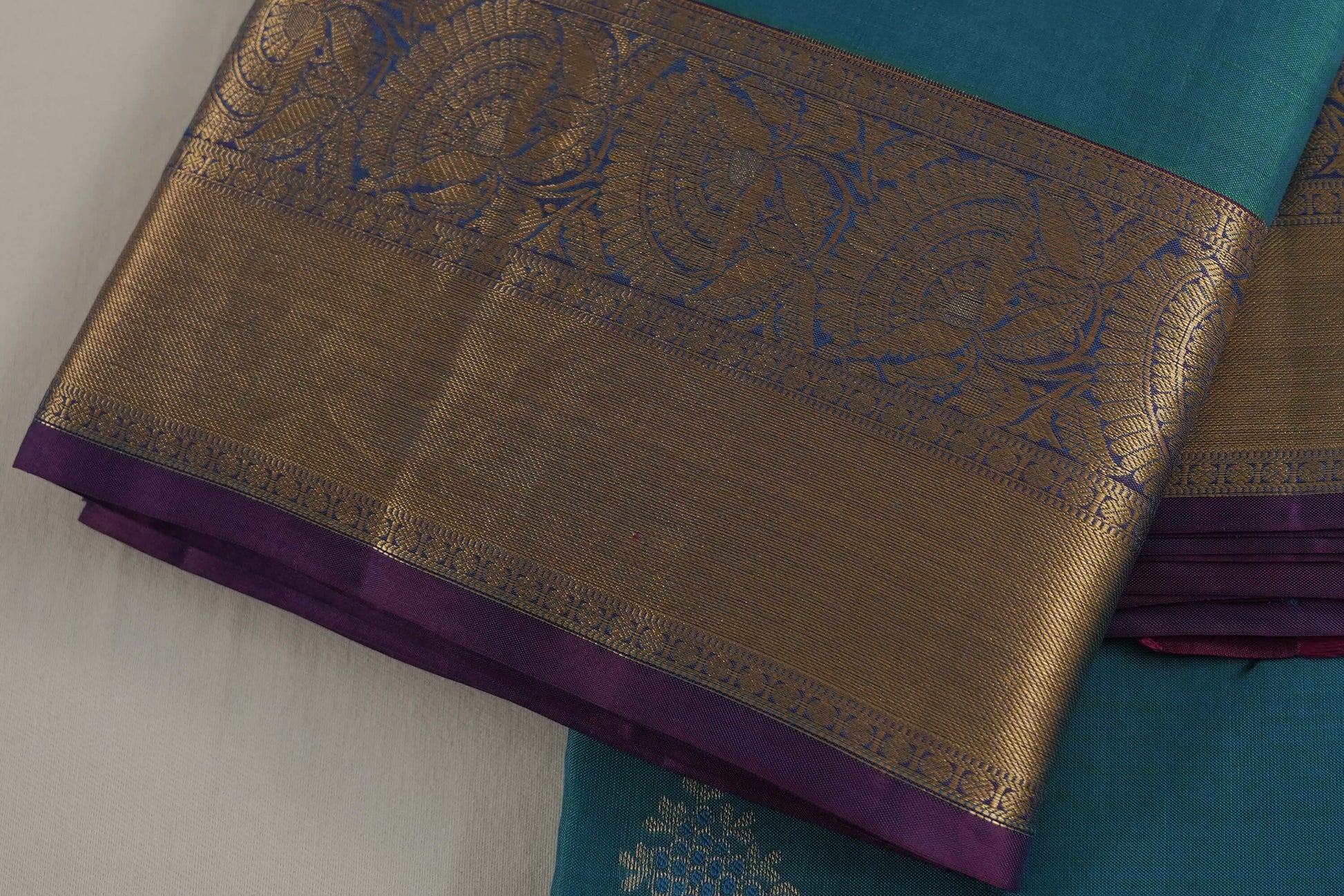Bridal light weight kanchipuram silk saree